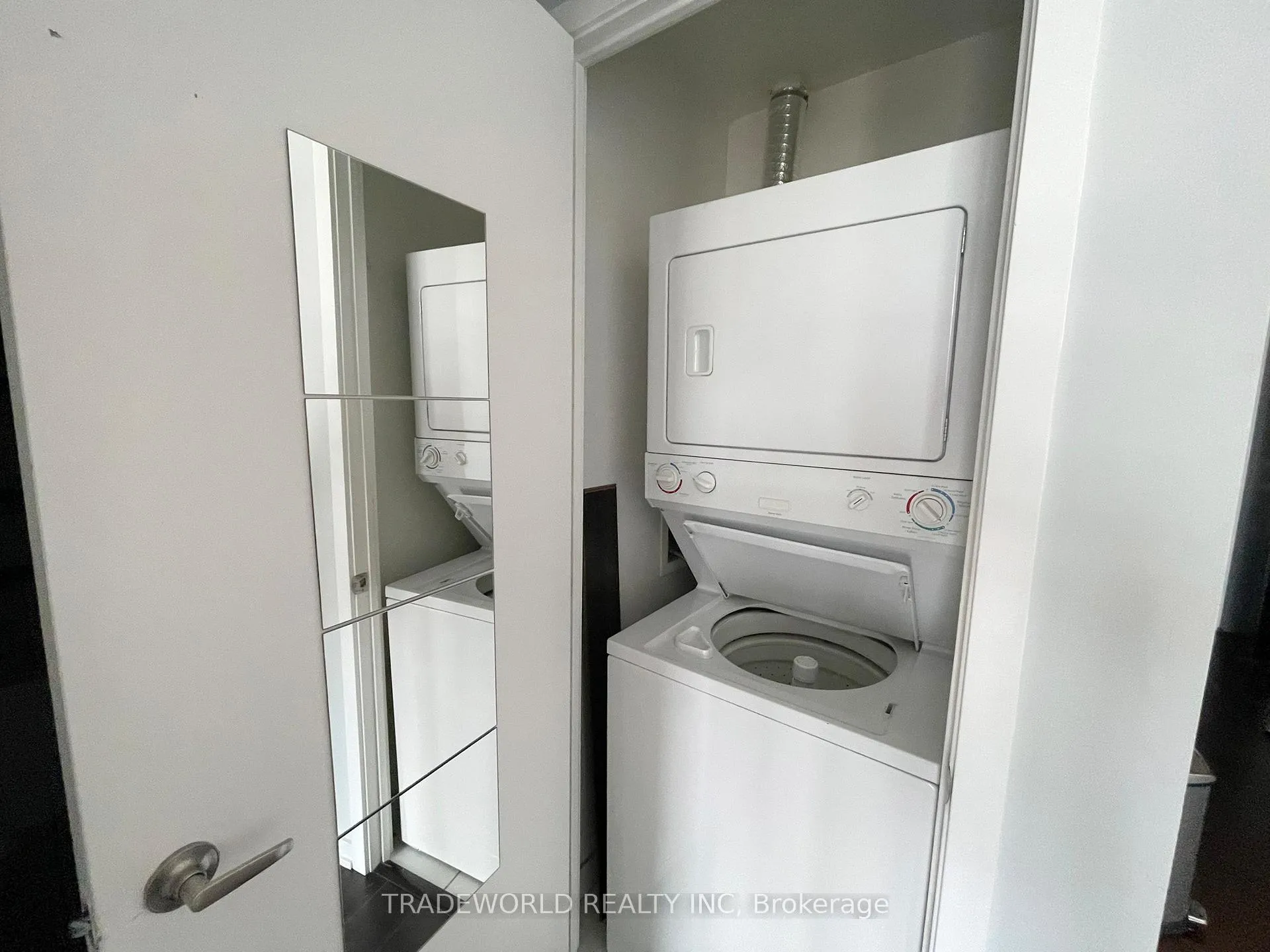Photo 12 of Unit #2216, 103 The Queensway, Toronto, High Park-Swansea — HOMEH