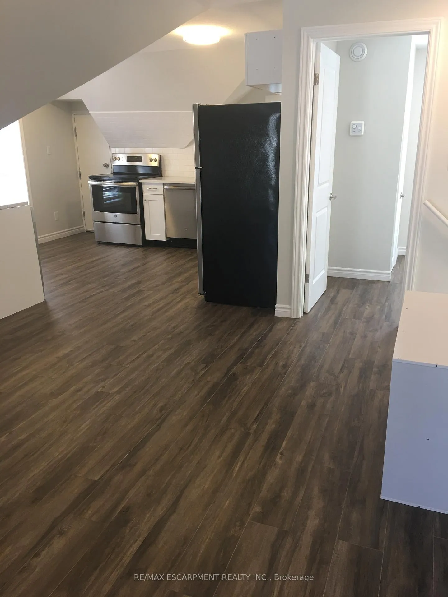 Photo 3 of Unit 2, 109 Waterloo Street, Kitchener — HOMEH