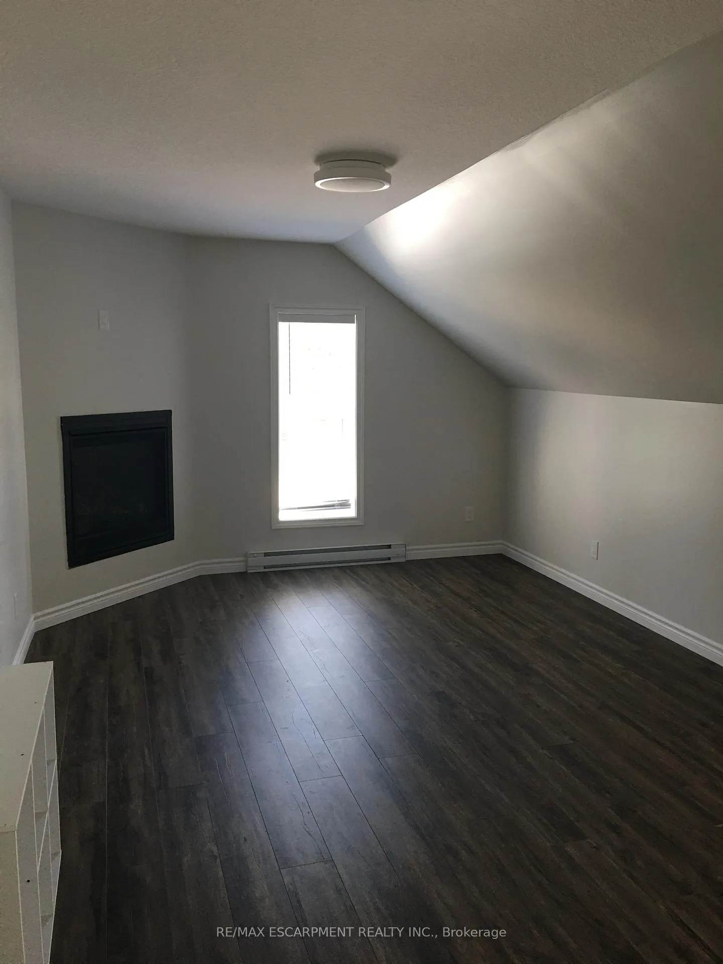Photo 5 of Unit 2, 109 Waterloo Street, Kitchener — HOMEH