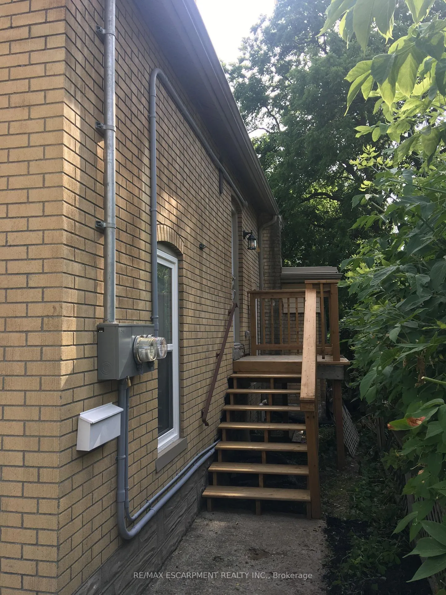 Photo 10 of Unit 2, 109 Waterloo Street, Kitchener — HOMEH