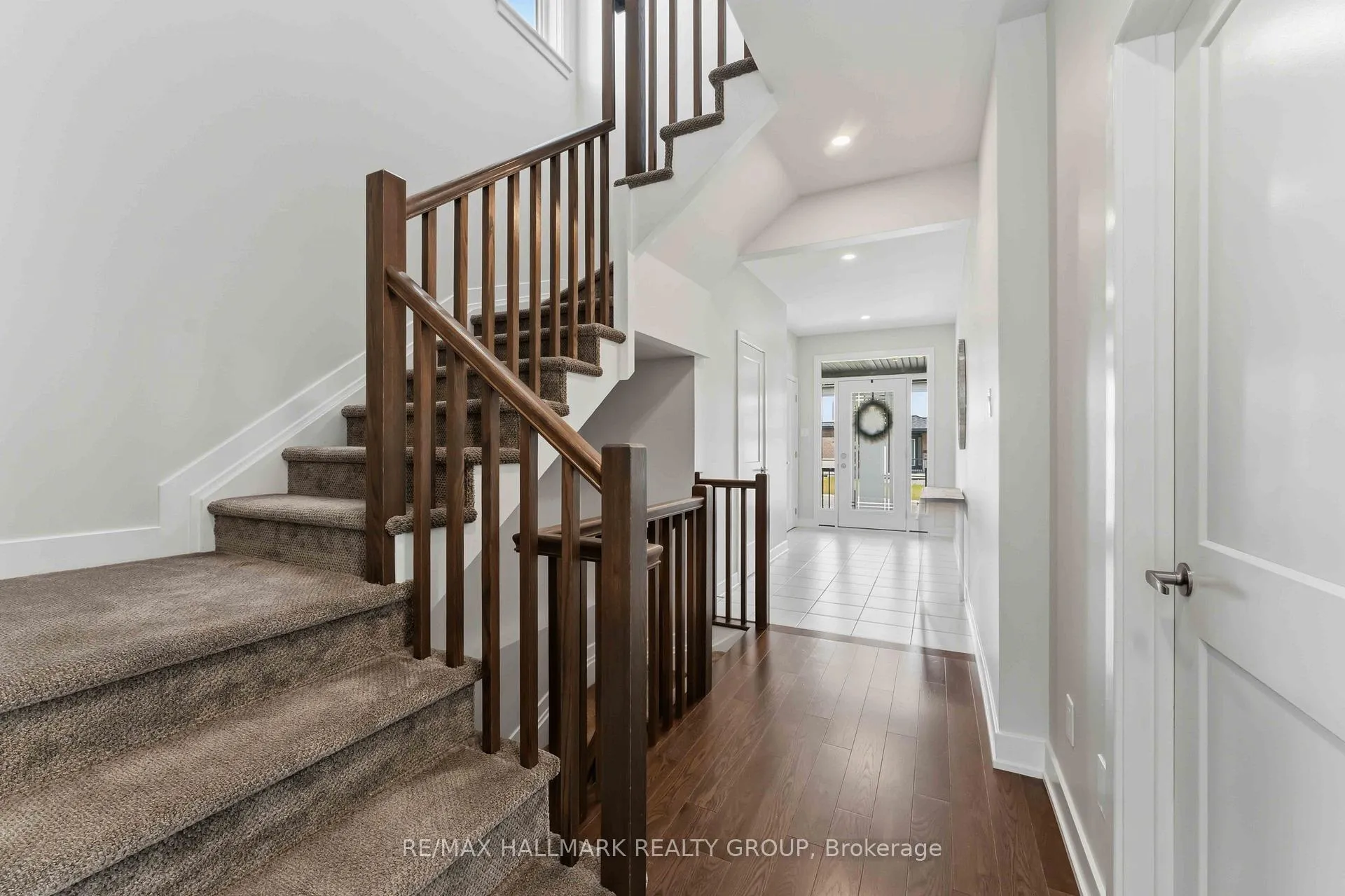 Photo 6 of 369 Broadridge Crescent, Ottawa, Mer Bleue/Bradley Estates/Anderson Park — HOMEH