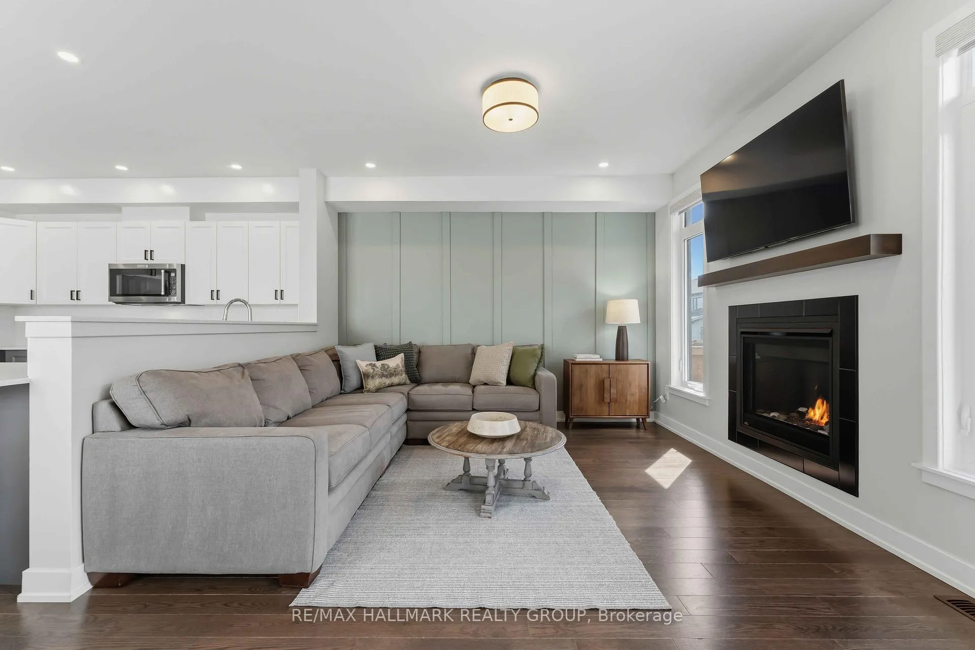 Photo 10 of 369 Broadridge Crescent, Ottawa, Mer Bleue/Bradley Estates/Anderson Park — HOMEH