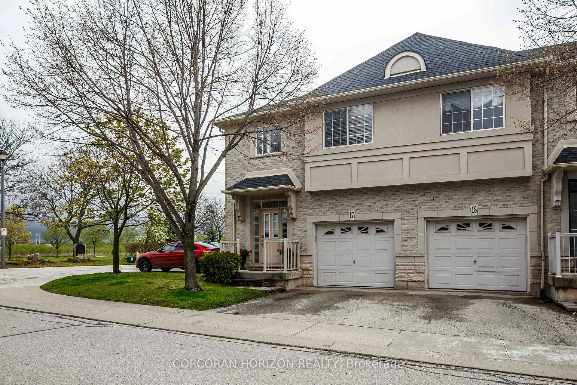 Front of Unit 17, 5080 Fairview Street