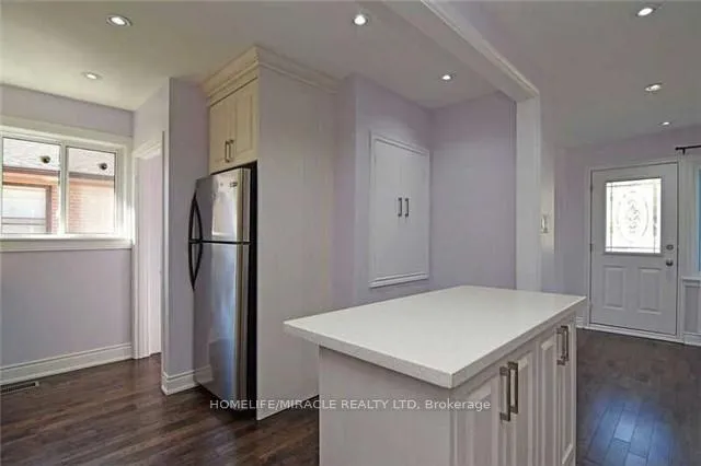 Photo 6 of Unit Upper L, 83 Mcmurchy Avenue, Brampton, Brampton South — HOMEH