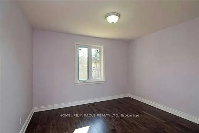 Photo 9 of Unit Upper L, 83 Mcmurchy Avenue, Brampton, Brampton South — HOMEH