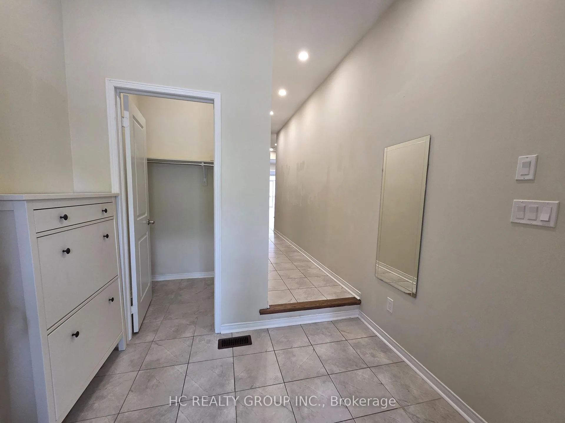Photo 2 of 64 Rimrock Crescent N, Whitby, Williamsburg — HOMEH