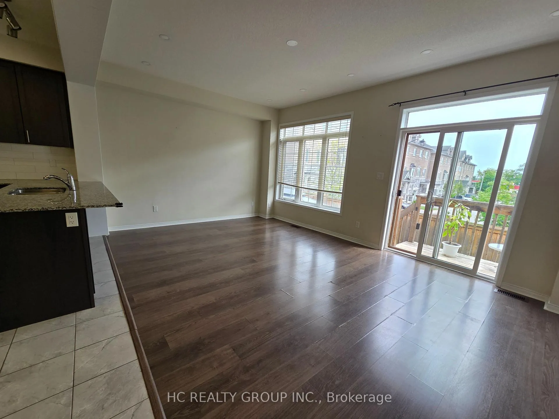 Photo 7 of 64 Rimrock Crescent N, Whitby, Williamsburg — HOMEH