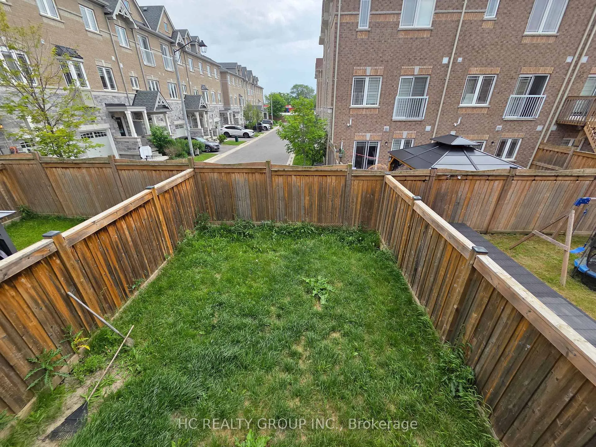 Photo 12 of 64 Rimrock Crescent N, Whitby, Williamsburg — HOMEH
