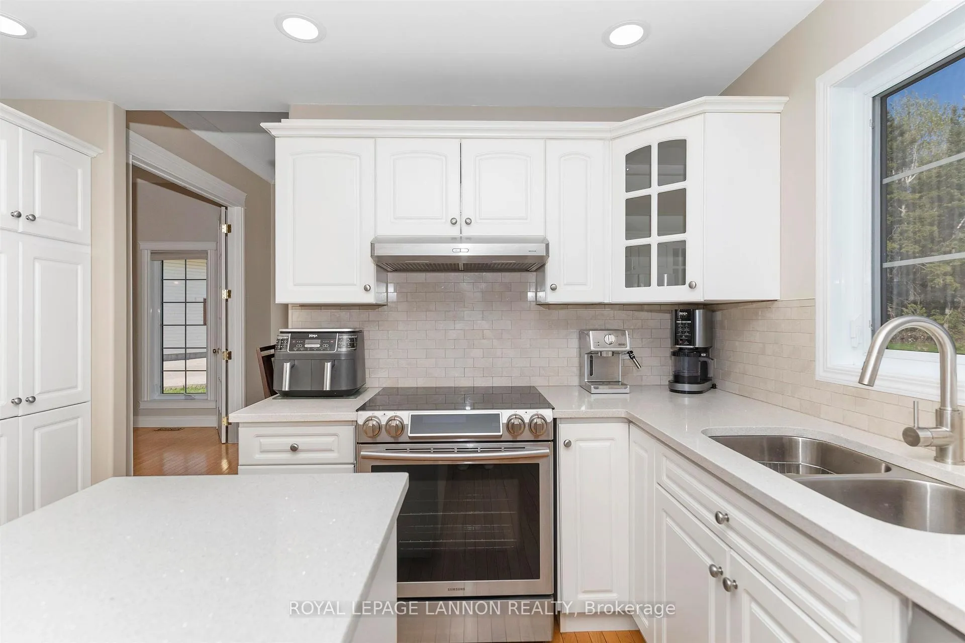Photo 9 of 113 Princeton Place, Thunder Bay, Dawson Heights — HOMEH