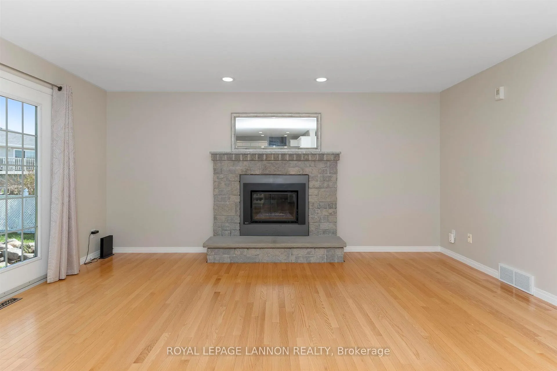 Photo 11 of 113 Princeton Place, Thunder Bay, Dawson Heights — HOMEH