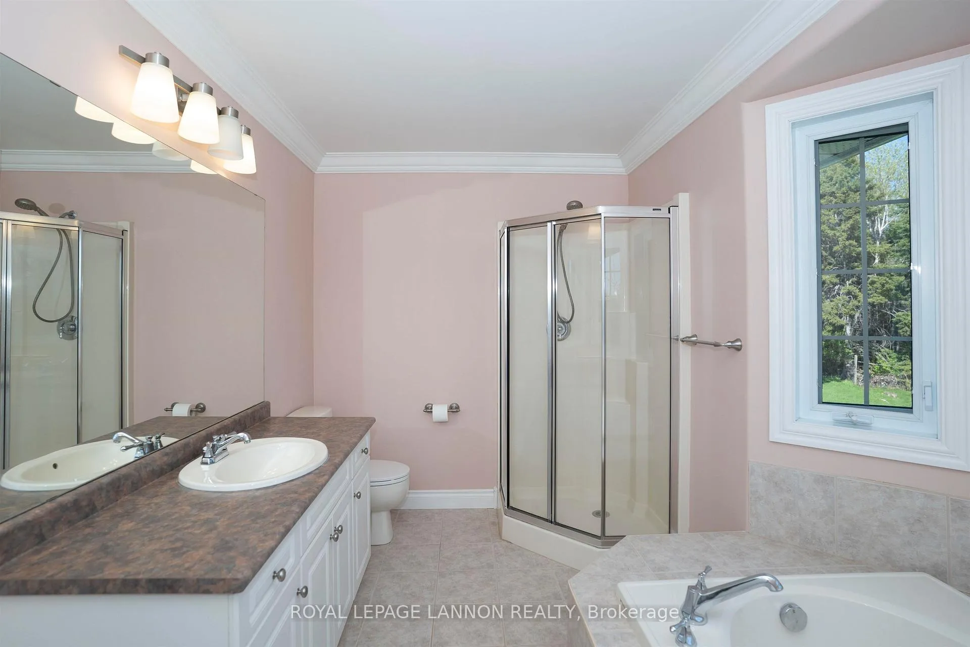 Photo 18 of 113 Princeton Place, Thunder Bay, Dawson Heights — HOMEH