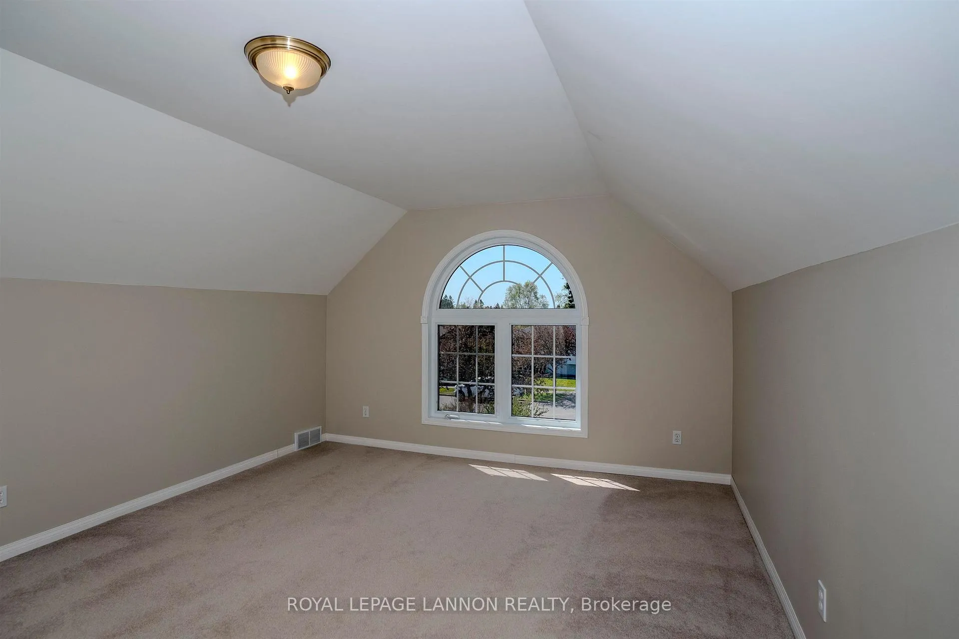 Photo 29 of 113 Princeton Place, Thunder Bay, Dawson Heights — HOMEH