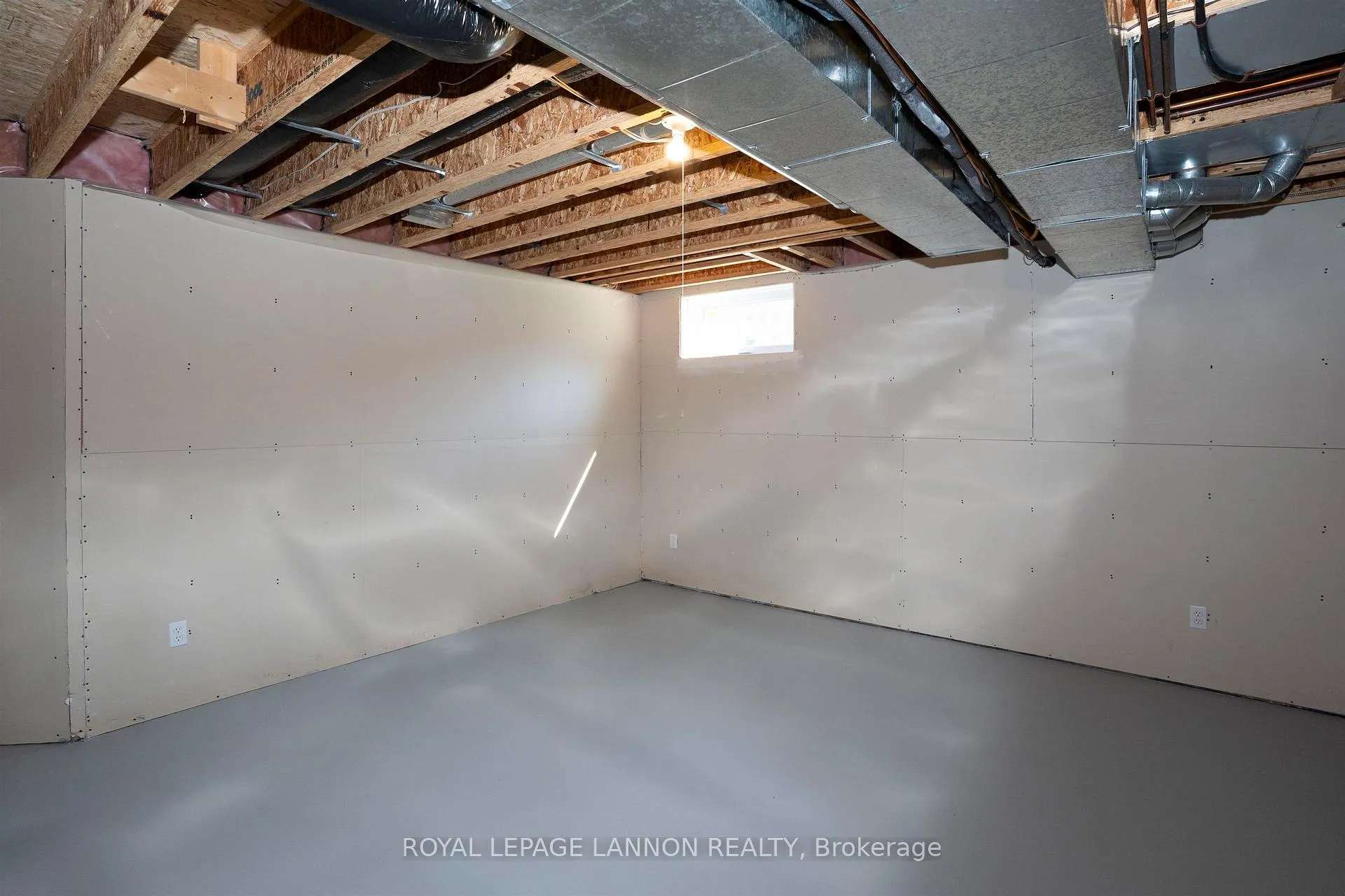 Photo 32 of 113 Princeton Place, Thunder Bay, Dawson Heights — HOMEH