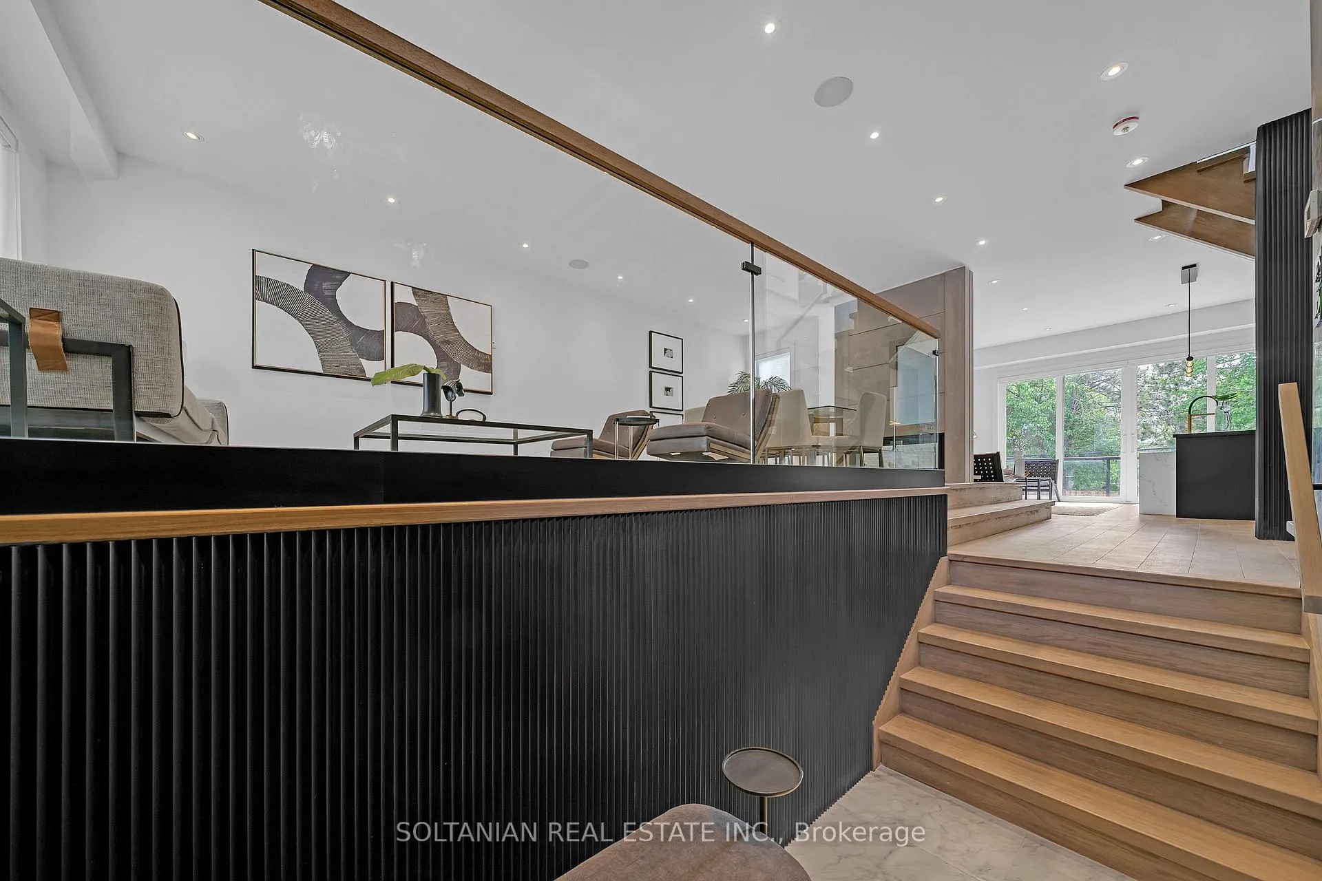 Photo 14 of 24 Fairside Avenue, Toronto, Danforth Village-East York — HOMEH