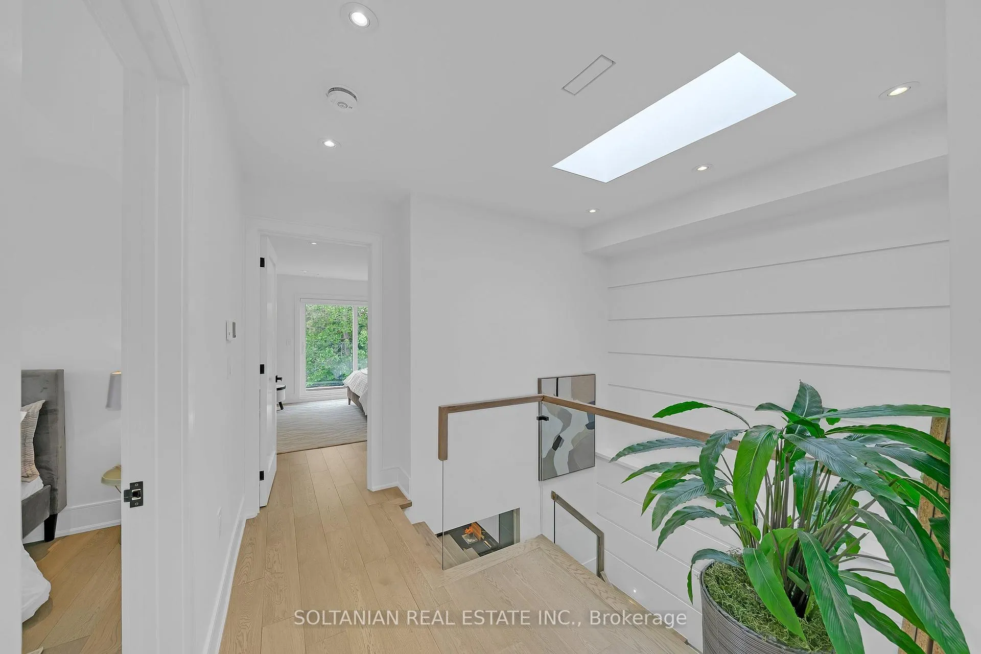 Photo 31 of 24 Fairside Avenue, Toronto, Danforth Village-East York — HOMEH
