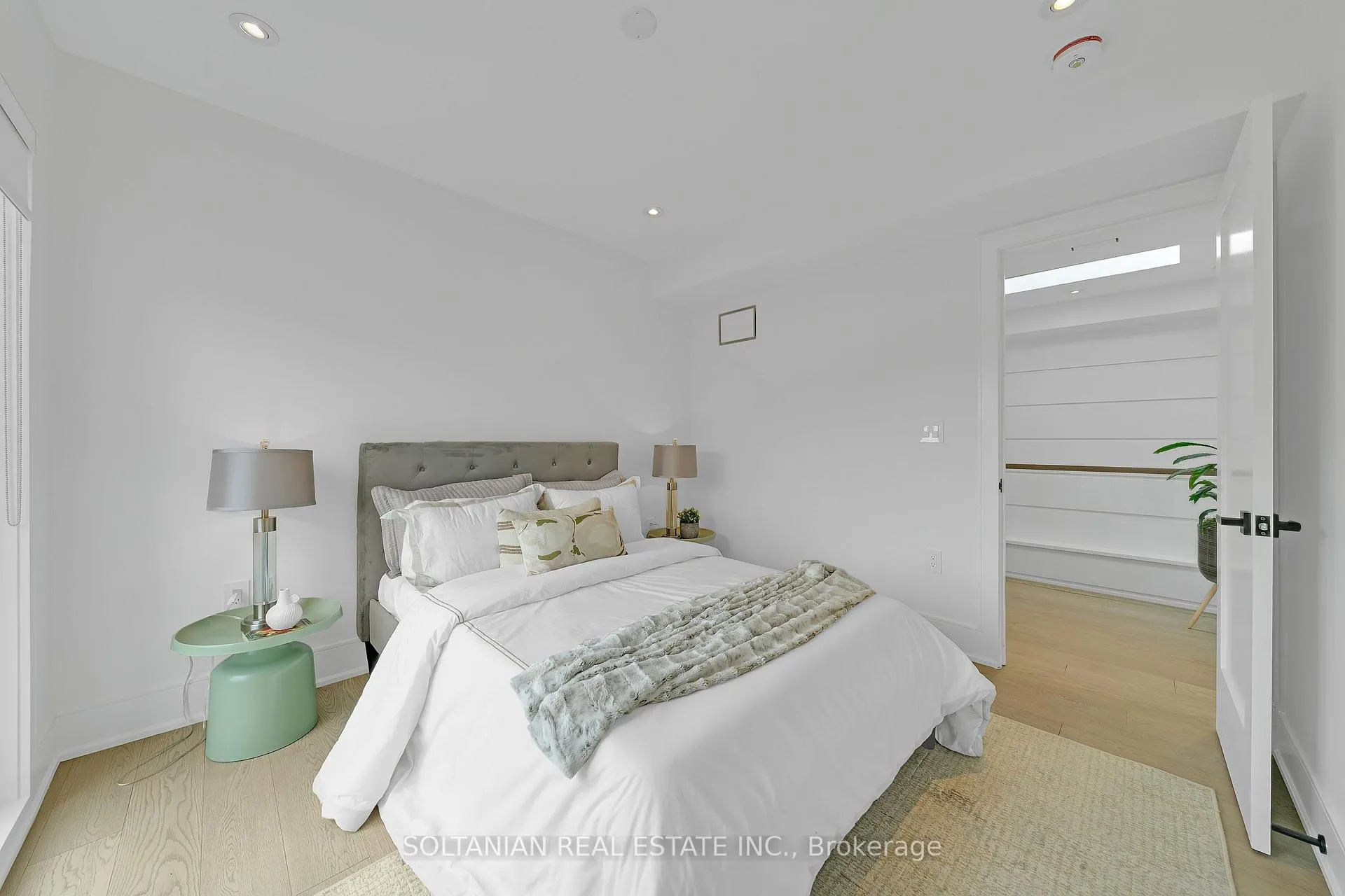 Photo 43 of 24 Fairside Avenue, Toronto, Danforth Village-East York — HOMEH