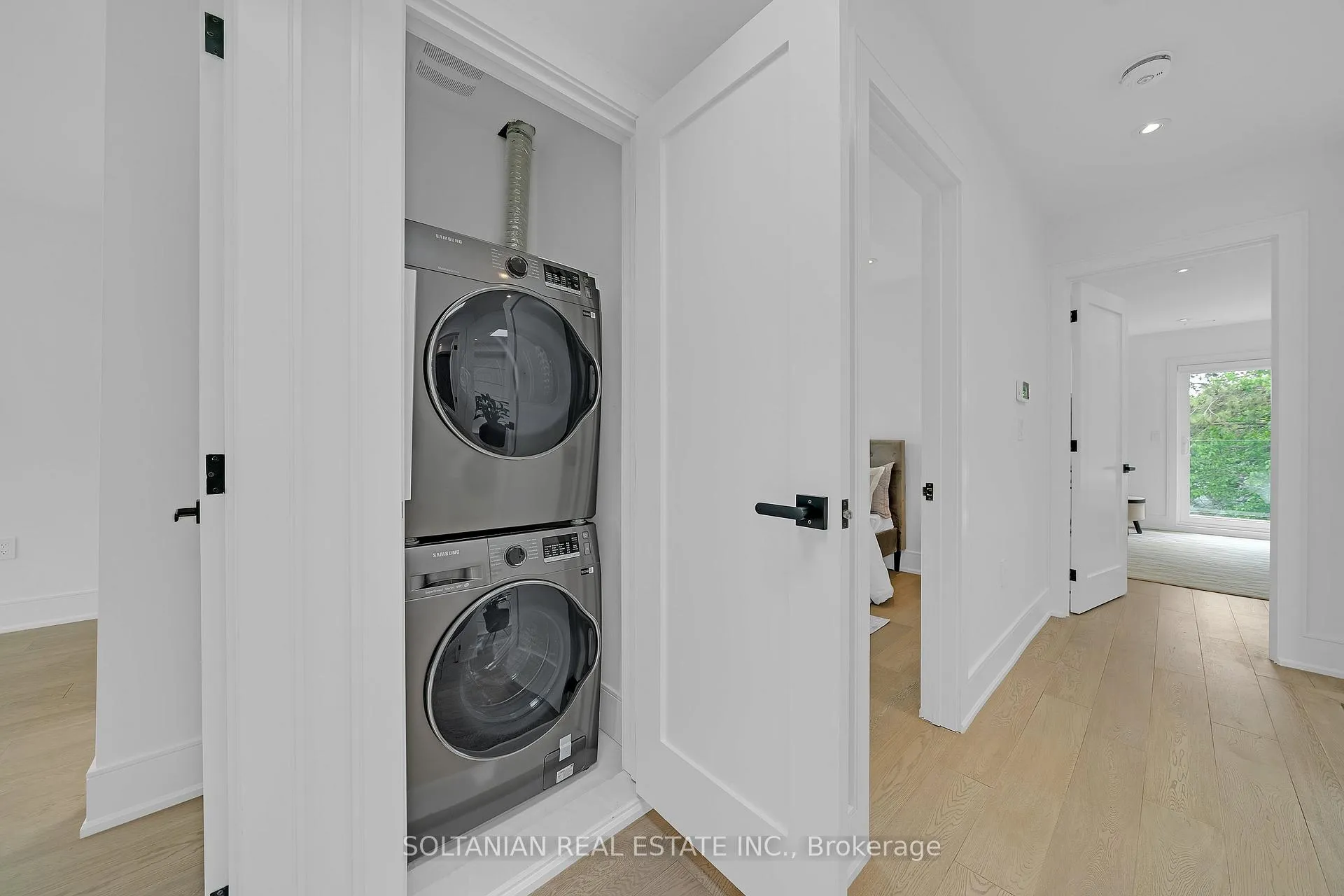 Photo 48 of 24 Fairside Avenue, Toronto, Danforth Village-East York — HOMEH