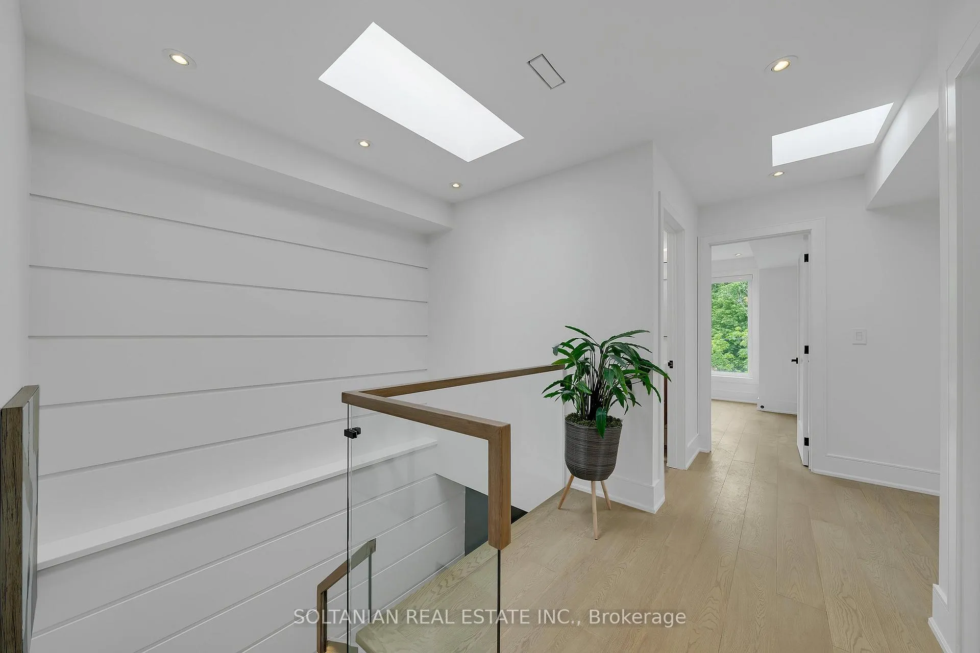 Photo 52 of 24 Fairside Avenue, Toronto, Danforth Village-East York — HOMEH