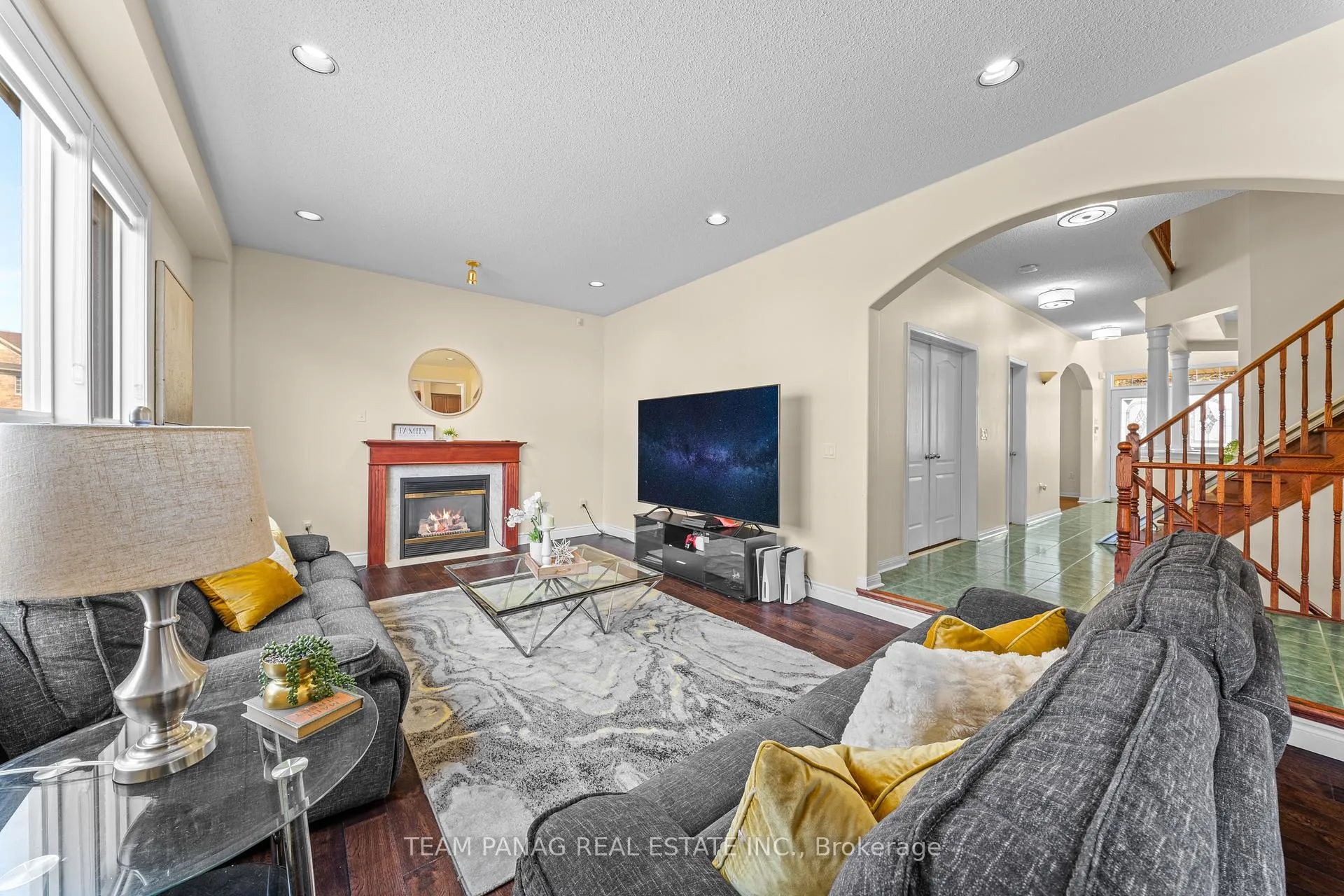 Photo 13 of 20 Binnery Drive, Brampton, Vales of Castlemore — HOMEH