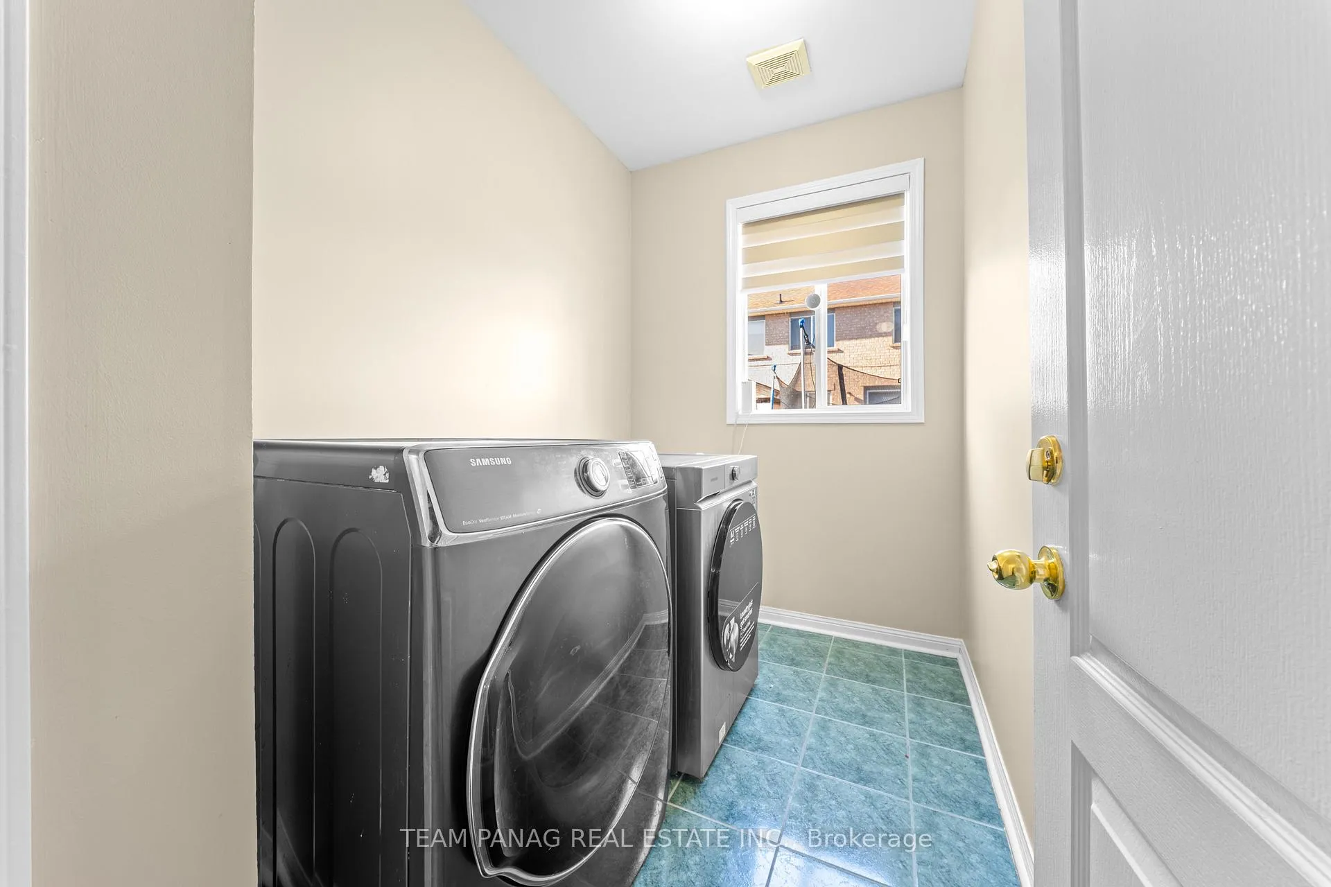 Photo 26 of 20 Binnery Drive, Brampton, Vales of Castlemore — HOMEH