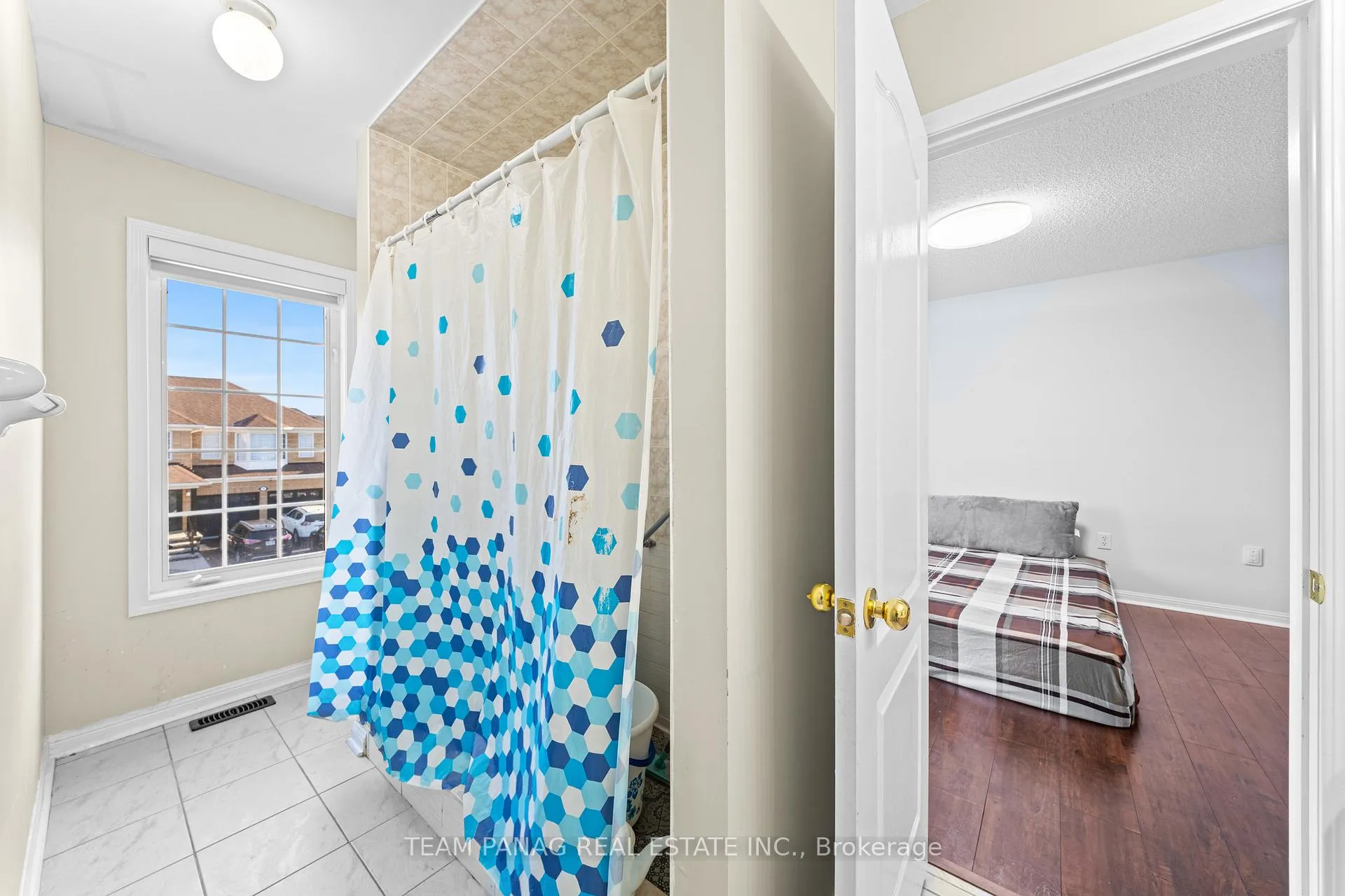 Photo 39 of 20 Binnery Drive, Brampton, Vales of Castlemore — HOMEH