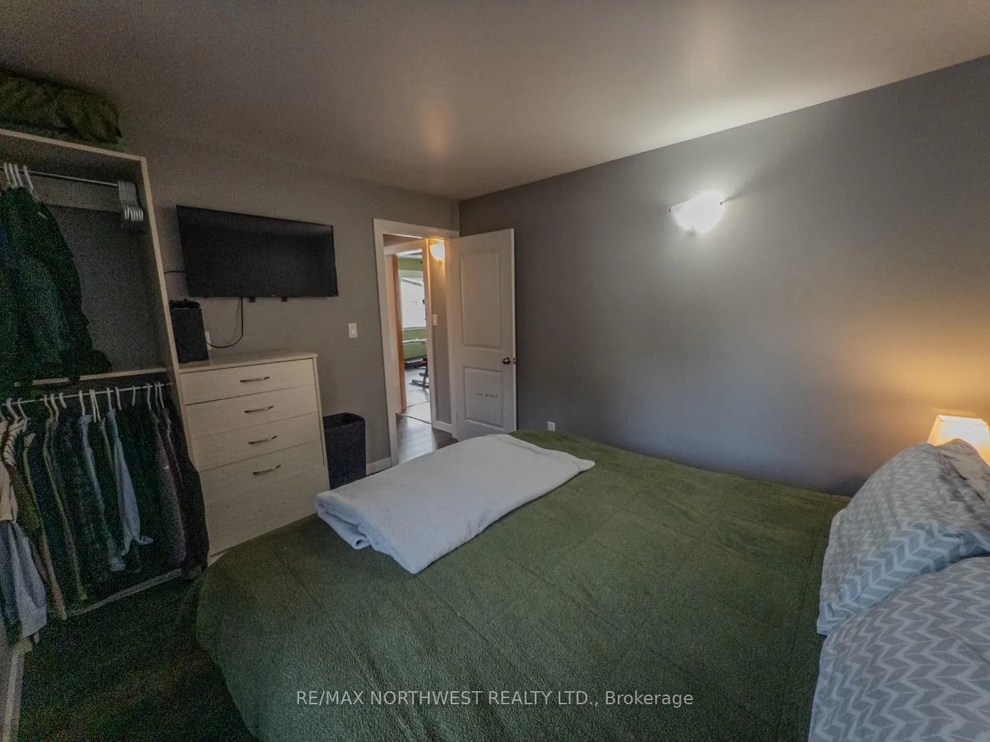 Photo 14 of 5 Tallieu, Kenora, Kenora East — HOMEH