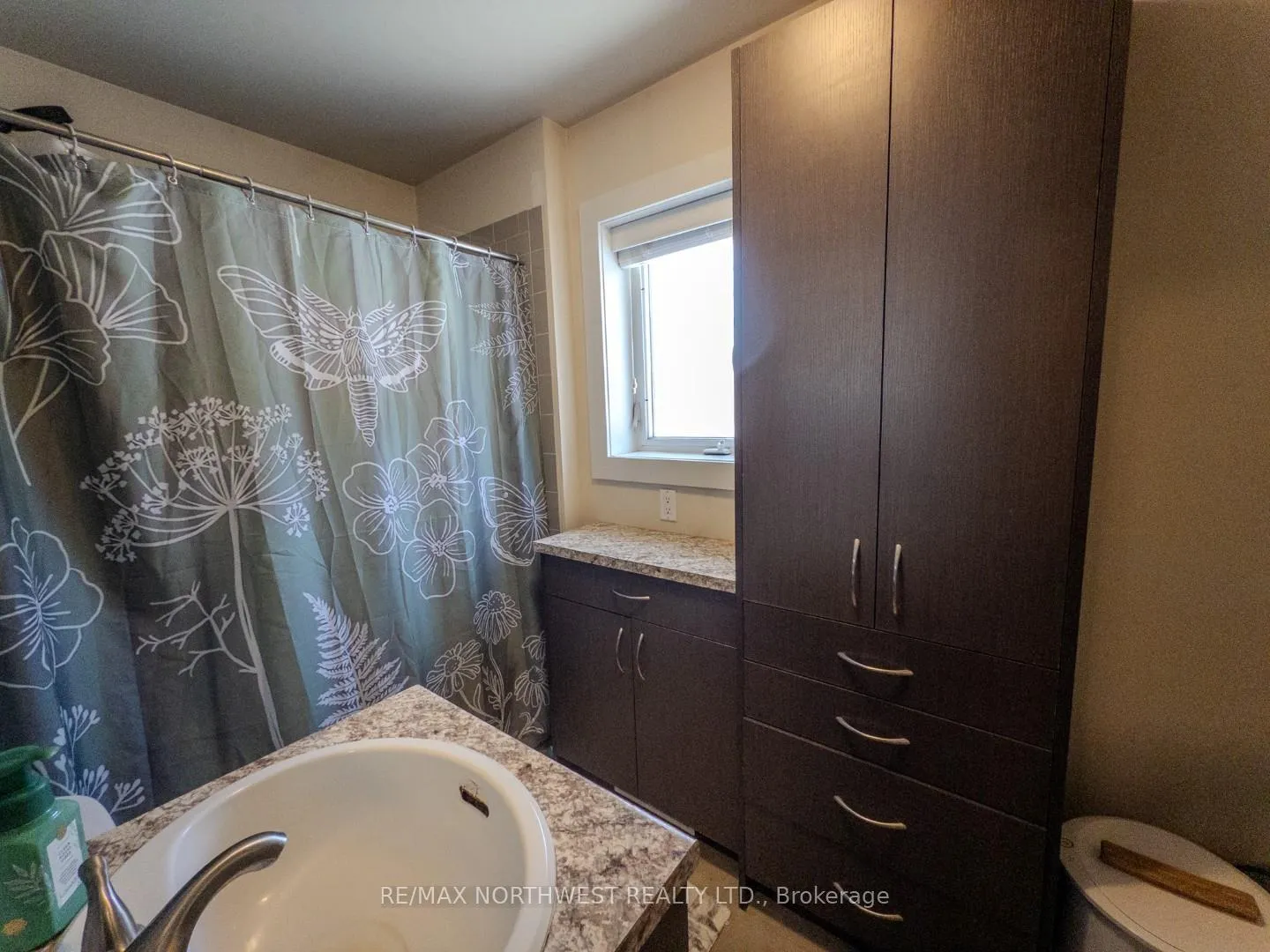 Photo 19 of 5 Tallieu, Kenora, Kenora East — HOMEH