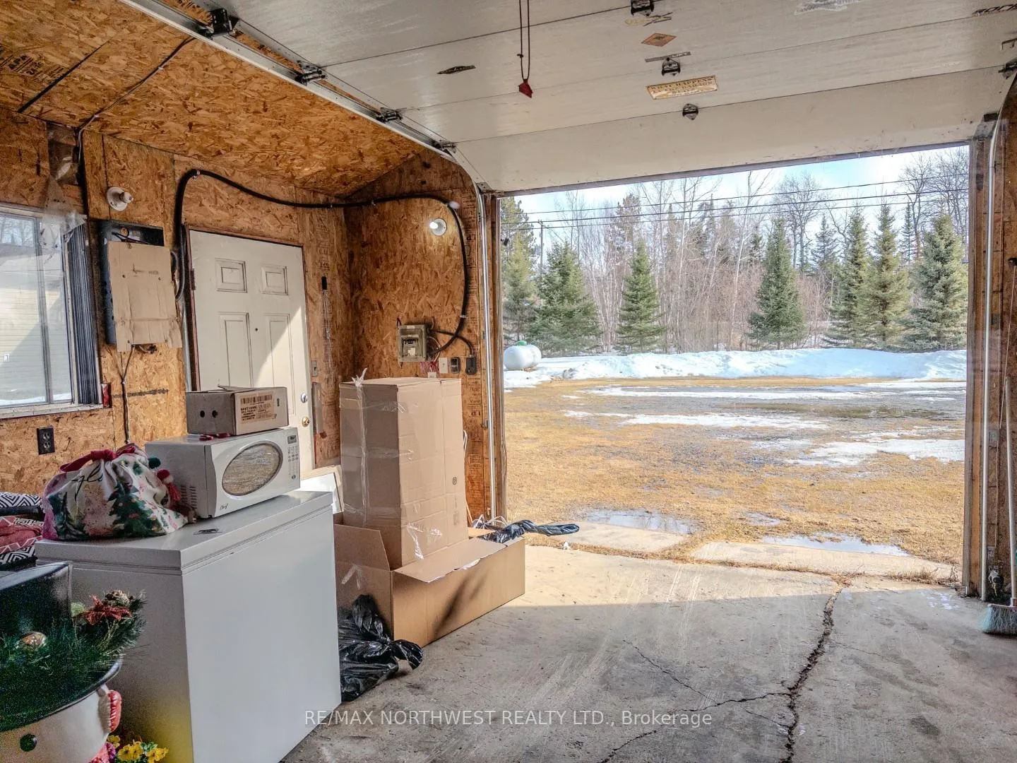 Photo 25 of 5 Tallieu, Kenora, Kenora East — HOMEH