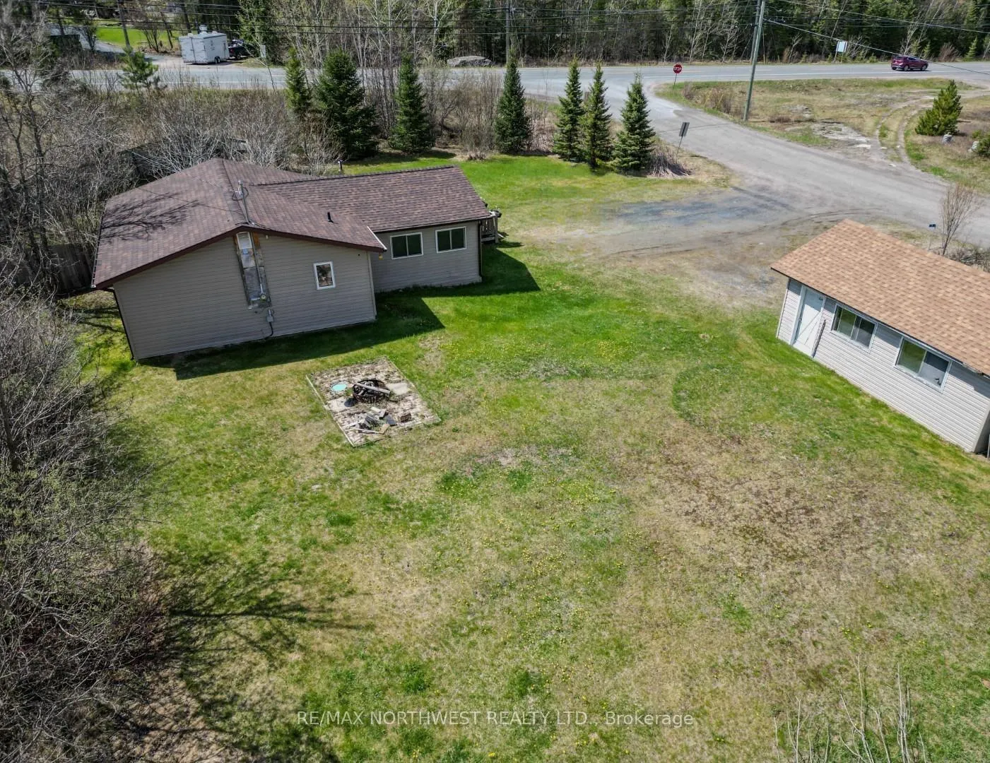 Photo 35 of 5 Tallieu, Kenora, Kenora East — HOMEH