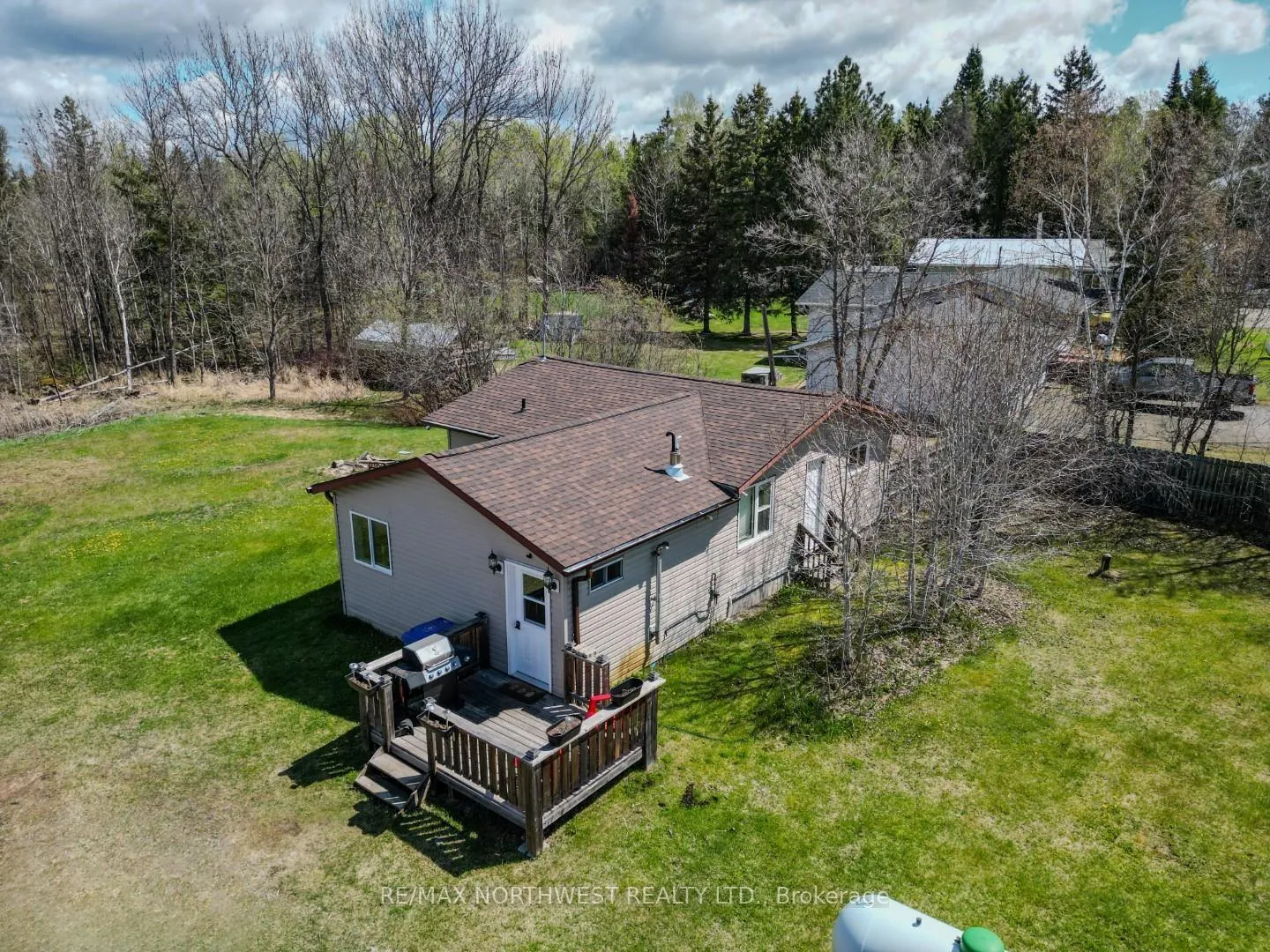 Photo 37 of 5 Tallieu, Kenora, Kenora East — HOMEH
