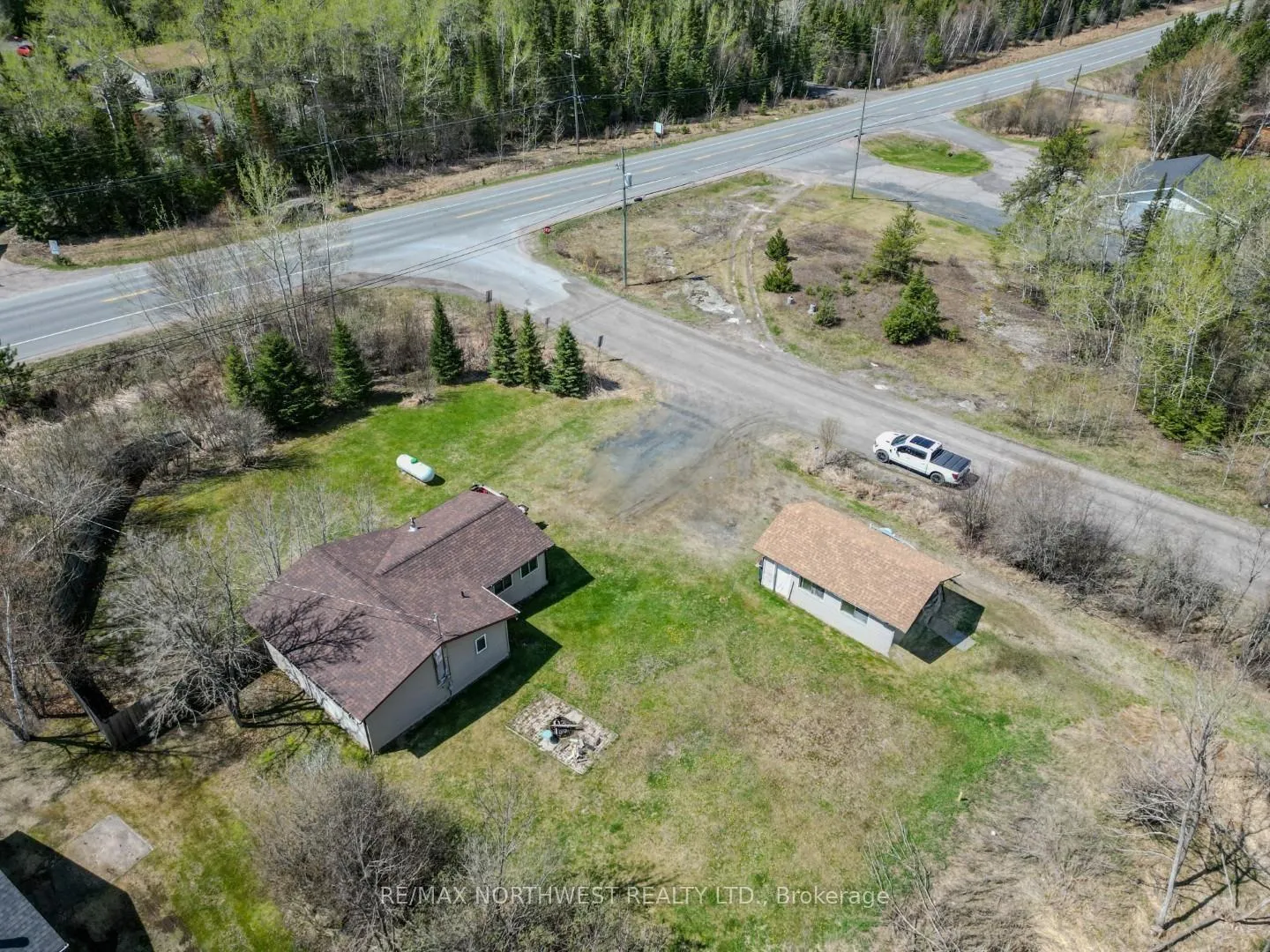 Photo 41 of 5 Tallieu, Kenora, Kenora East — HOMEH