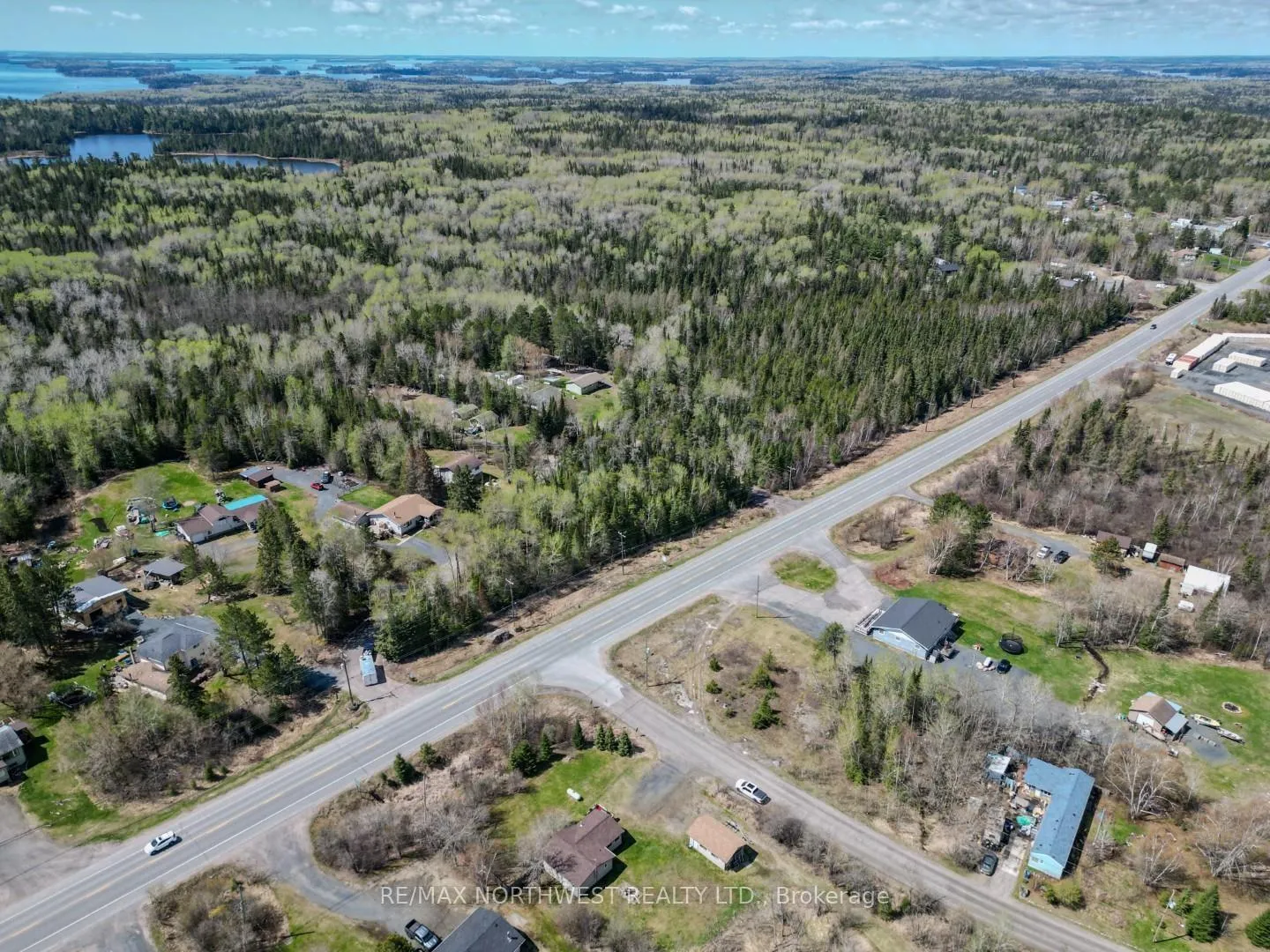 Photo 44 of 5 Tallieu, Kenora, Kenora East — HOMEH