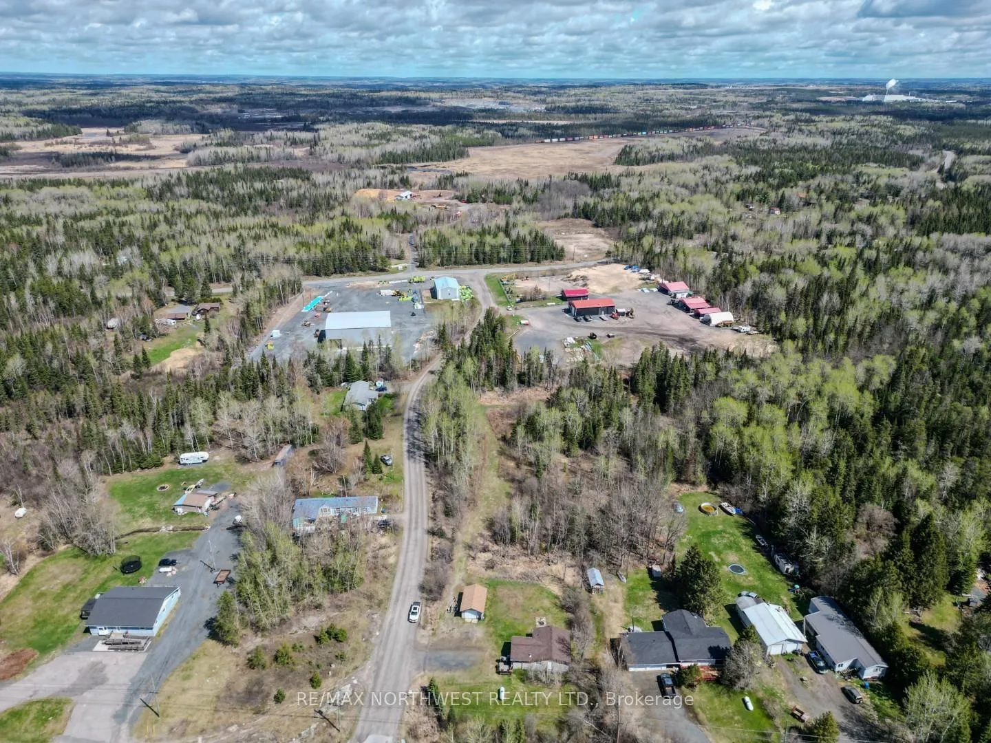 Photo 46 of 5 Tallieu, Kenora, Kenora East — HOMEH
