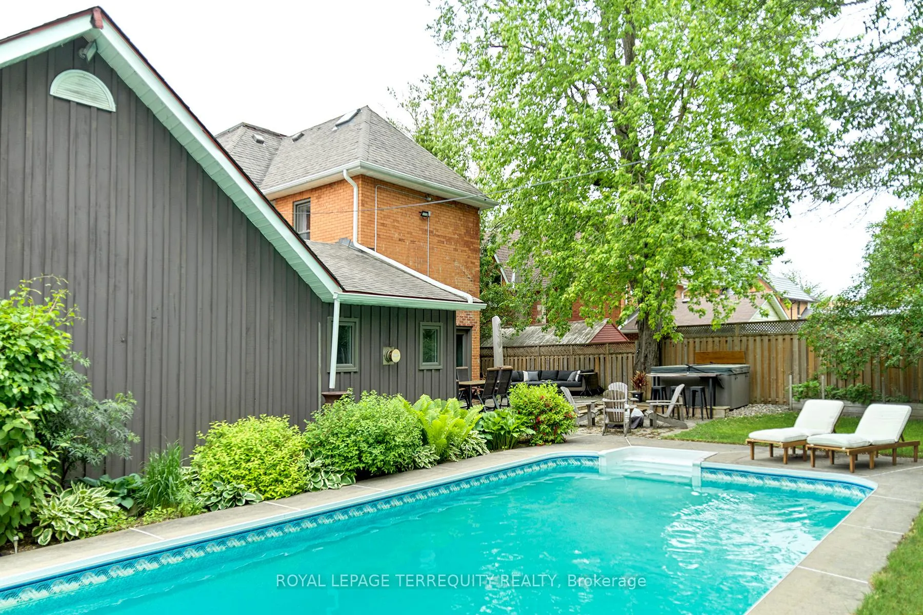 Photo 8 of 16 Wilson Street, New Tecumseth, Tottenham — HOMEH