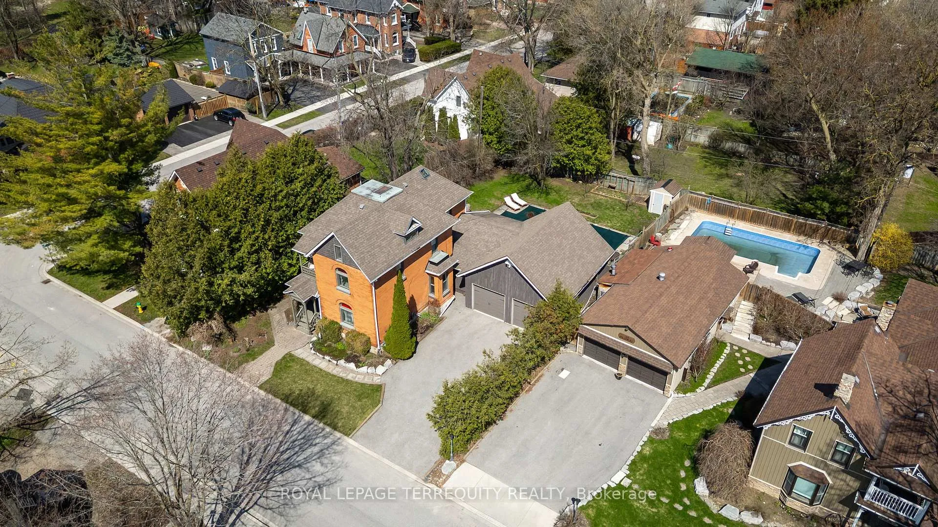 Photo 9 of 16 Wilson Street, New Tecumseth, Tottenham — HOMEH