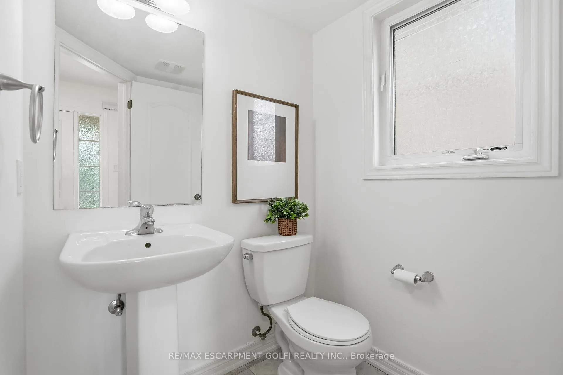 Photo 2 of 6414 Dilalla Crescent, Niagara Falls, Forestview — HOMEH
