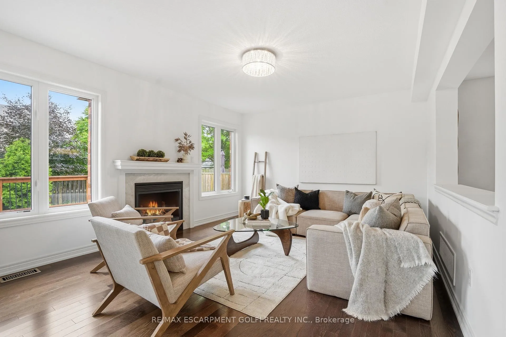 Photo 9 of 6414 Dilalla Crescent, Niagara Falls, Forestview — HOMEH