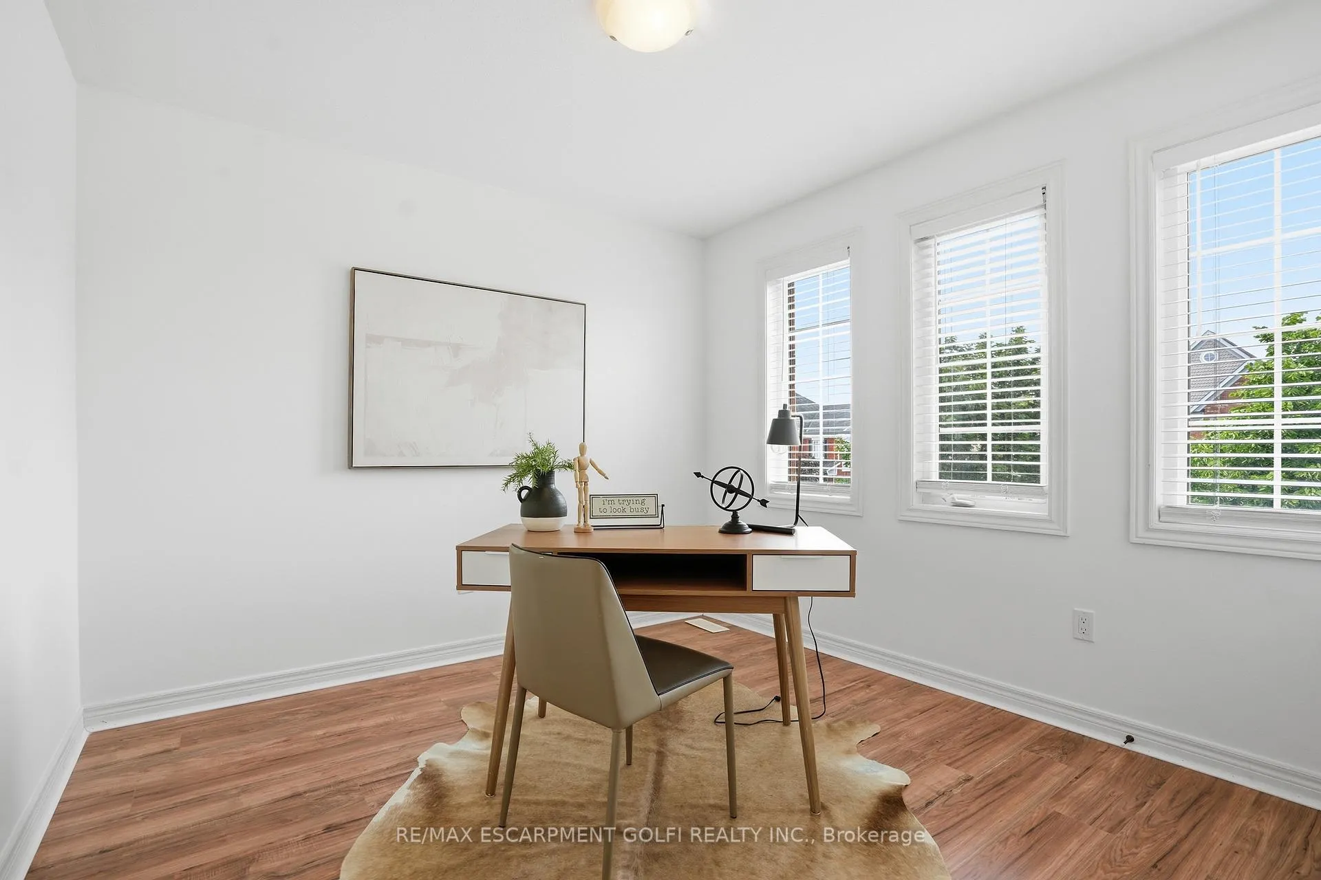 Photo 11 of 6414 Dilalla Crescent, Niagara Falls, Forestview — HOMEH