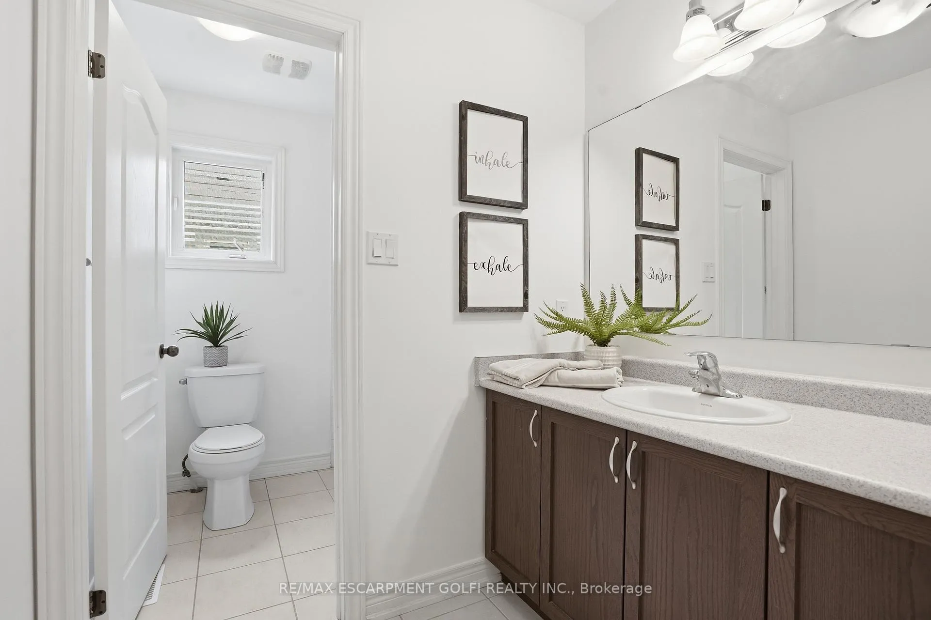 Photo 12 of 6414 Dilalla Crescent, Niagara Falls, Forestview — HOMEH