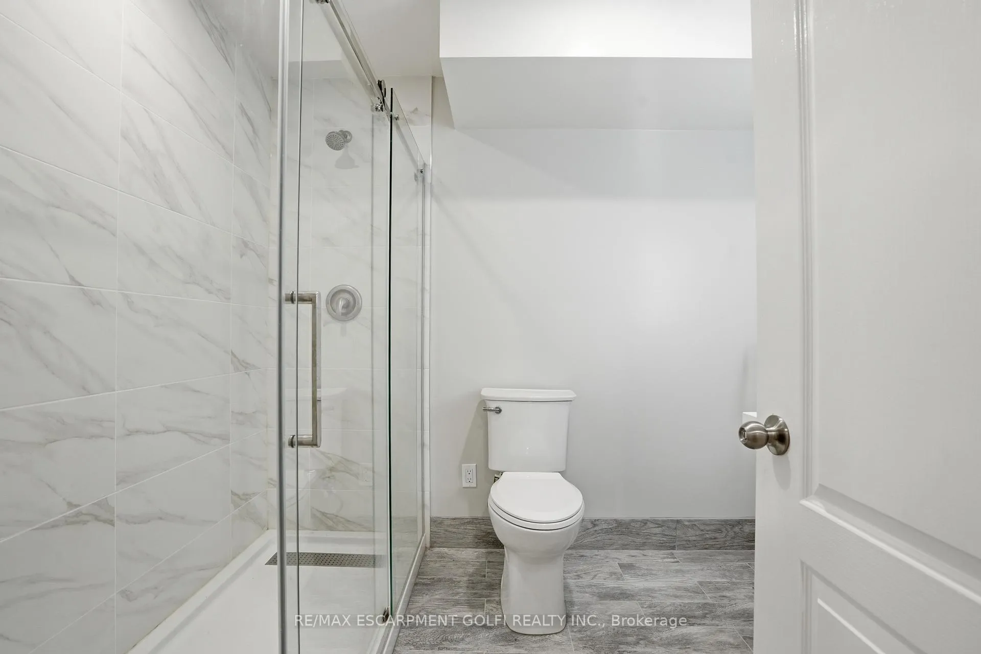 Photo 19 of 6414 Dilalla Crescent, Niagara Falls, Forestview — HOMEH