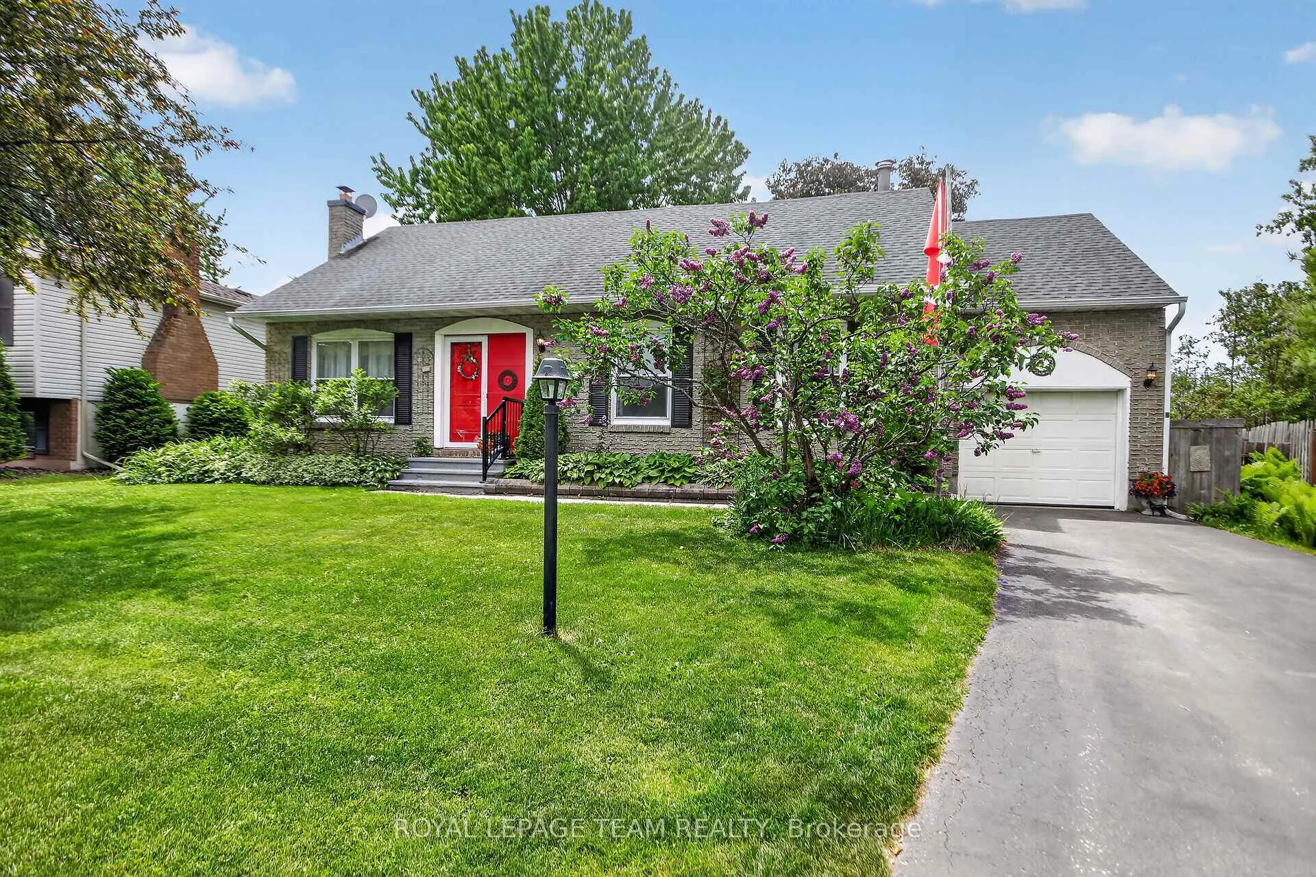 Photo 1 of 71 Dallaire Crescent, Ottawa, Richmond — HOMEH