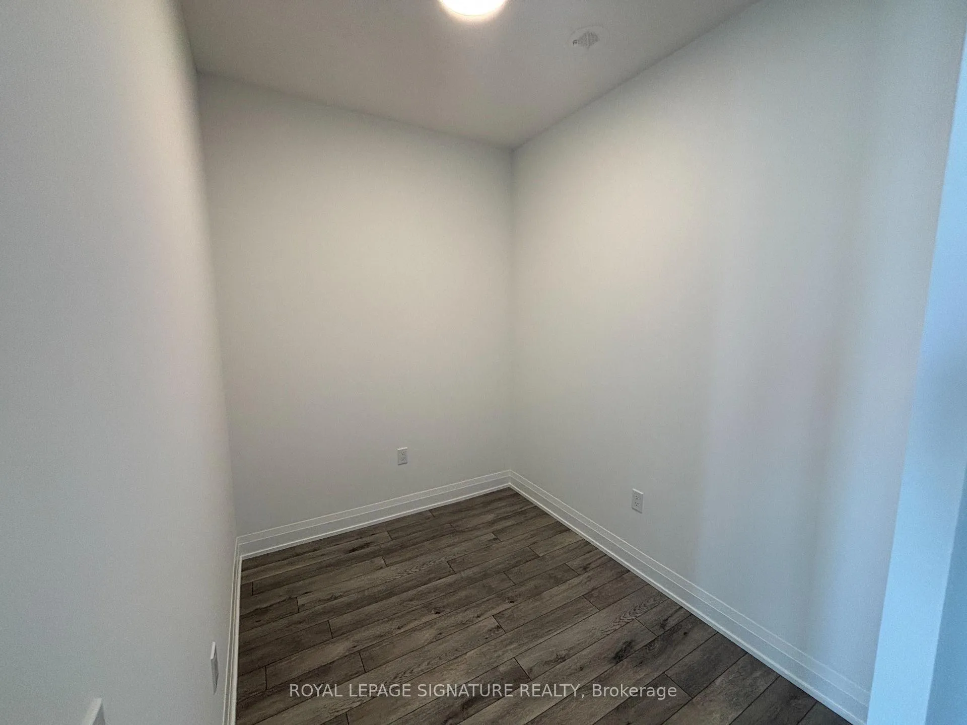 Photo 8 of 15 Skyridge Drive, Brampton, Bram East — HOMEH