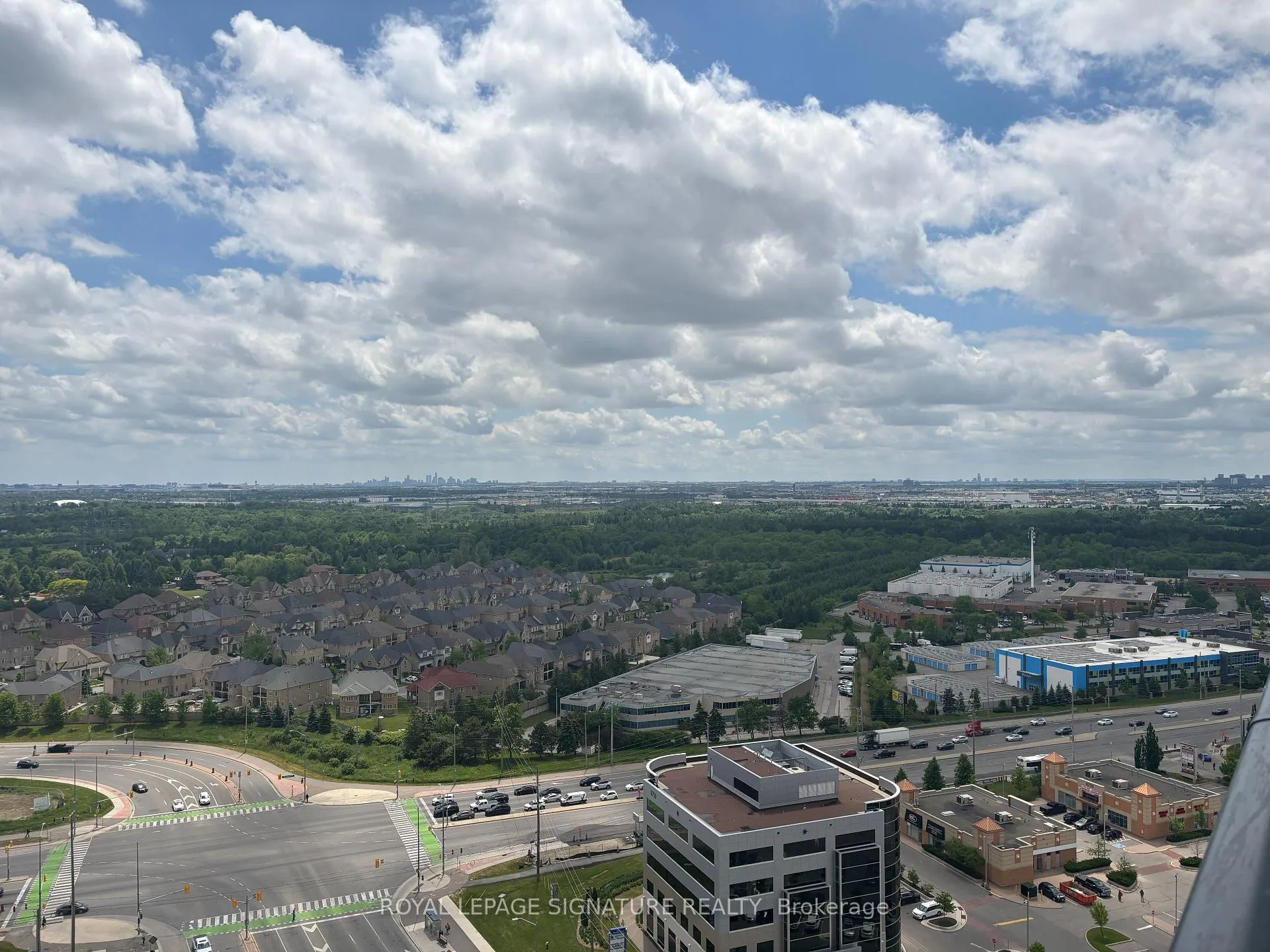 Photo 20 of 15 Skyridge Drive, Brampton, Bram East — HOMEH