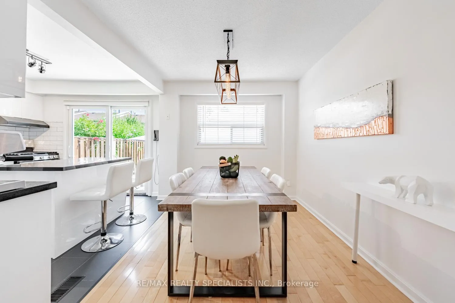 Photo 8 of Unit 13, 1055 Shawnmarr Road, Mississauga, Port Credit — HOMEH