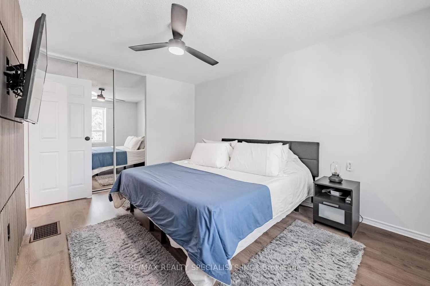 Photo 15 of Unit 13, 1055 Shawnmarr Road, Mississauga, Port Credit — HOMEH