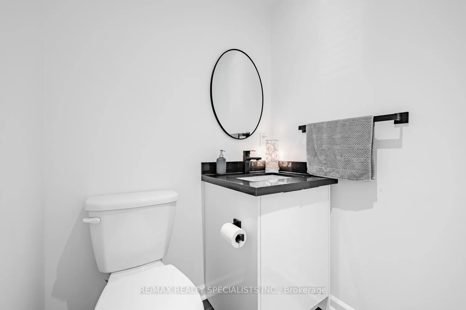 Photo 21 of Unit 13, 1055 Shawnmarr Road, Mississauga, Port Credit — HOMEH