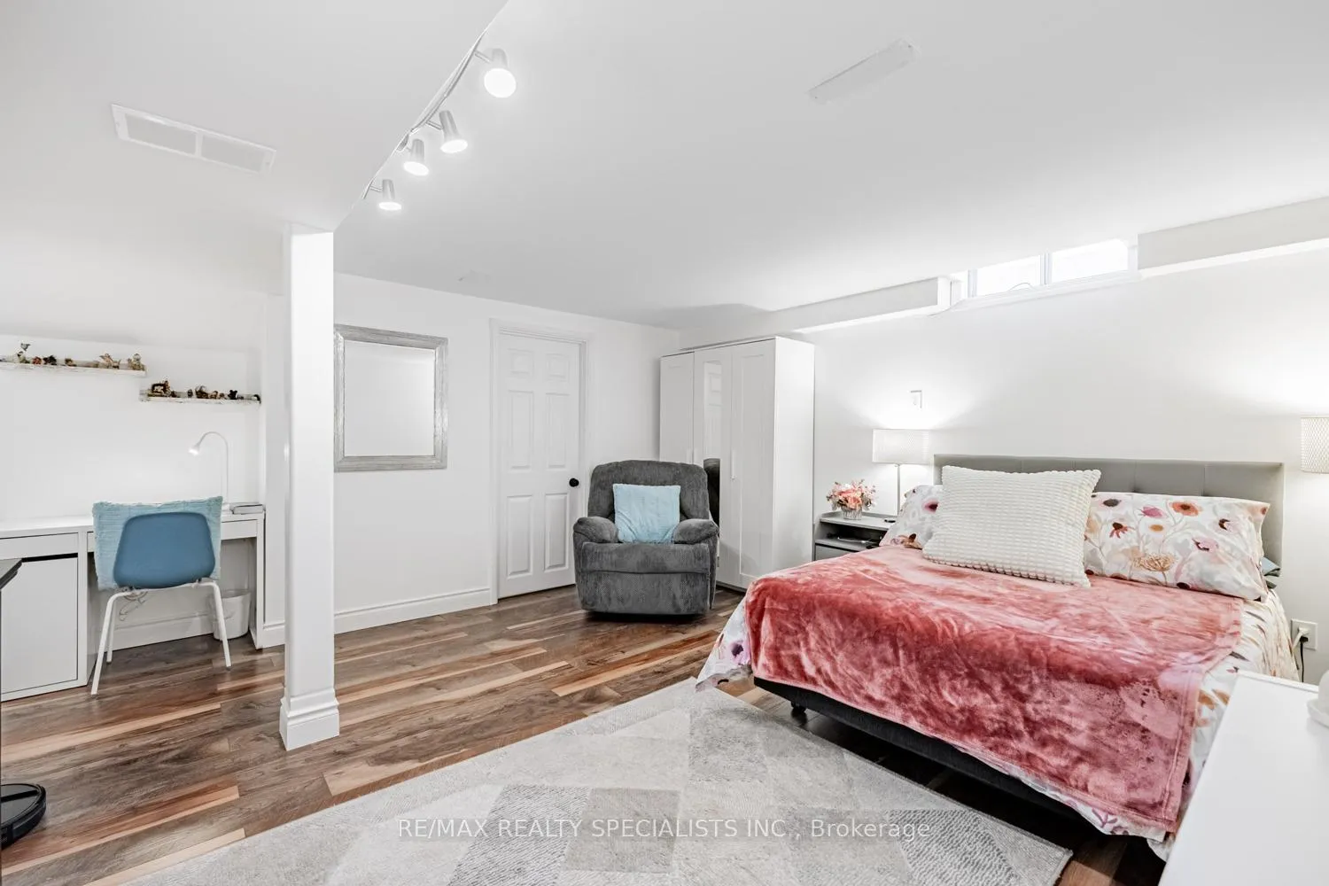 Photo 25 of Unit 13, 1055 Shawnmarr Road, Mississauga, Port Credit — HOMEH