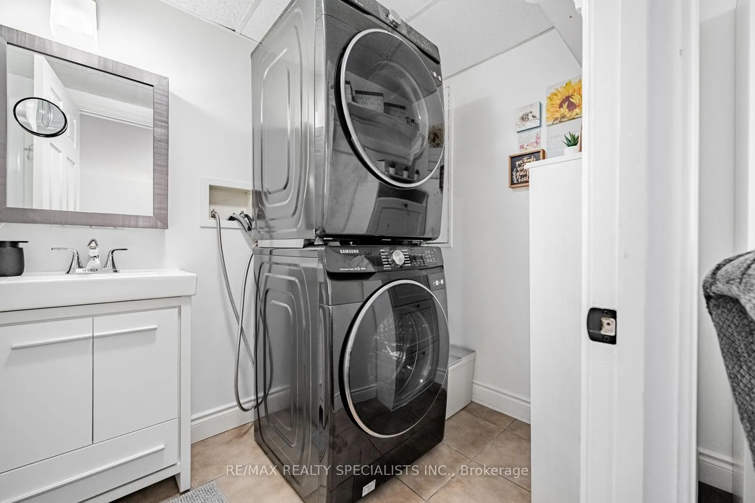 Photo 27 of Unit 13, 1055 Shawnmarr Road, Mississauga, Port Credit — HOMEH