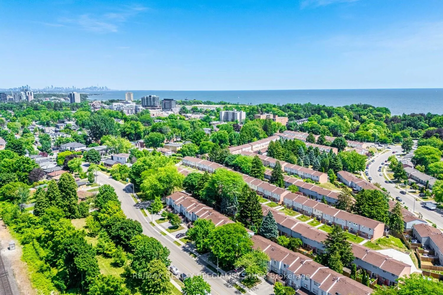Photo 34 of Unit 13, 1055 Shawnmarr Road, Mississauga, Port Credit — HOMEH