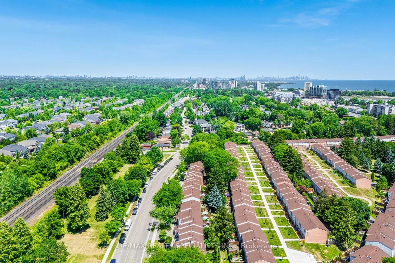 Photo 36 of Unit 13, 1055 Shawnmarr Road, Mississauga, Port Credit — HOMEH
